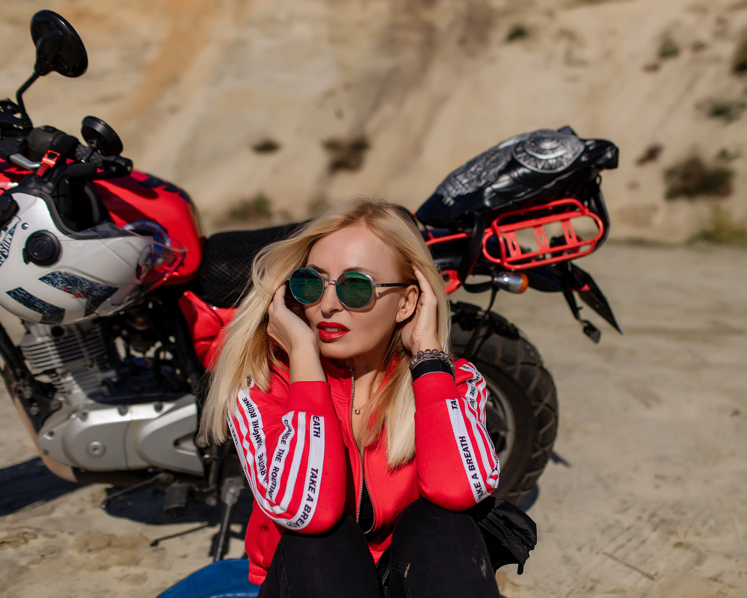 Мото Анечка. Фотограф Софья Васильковская