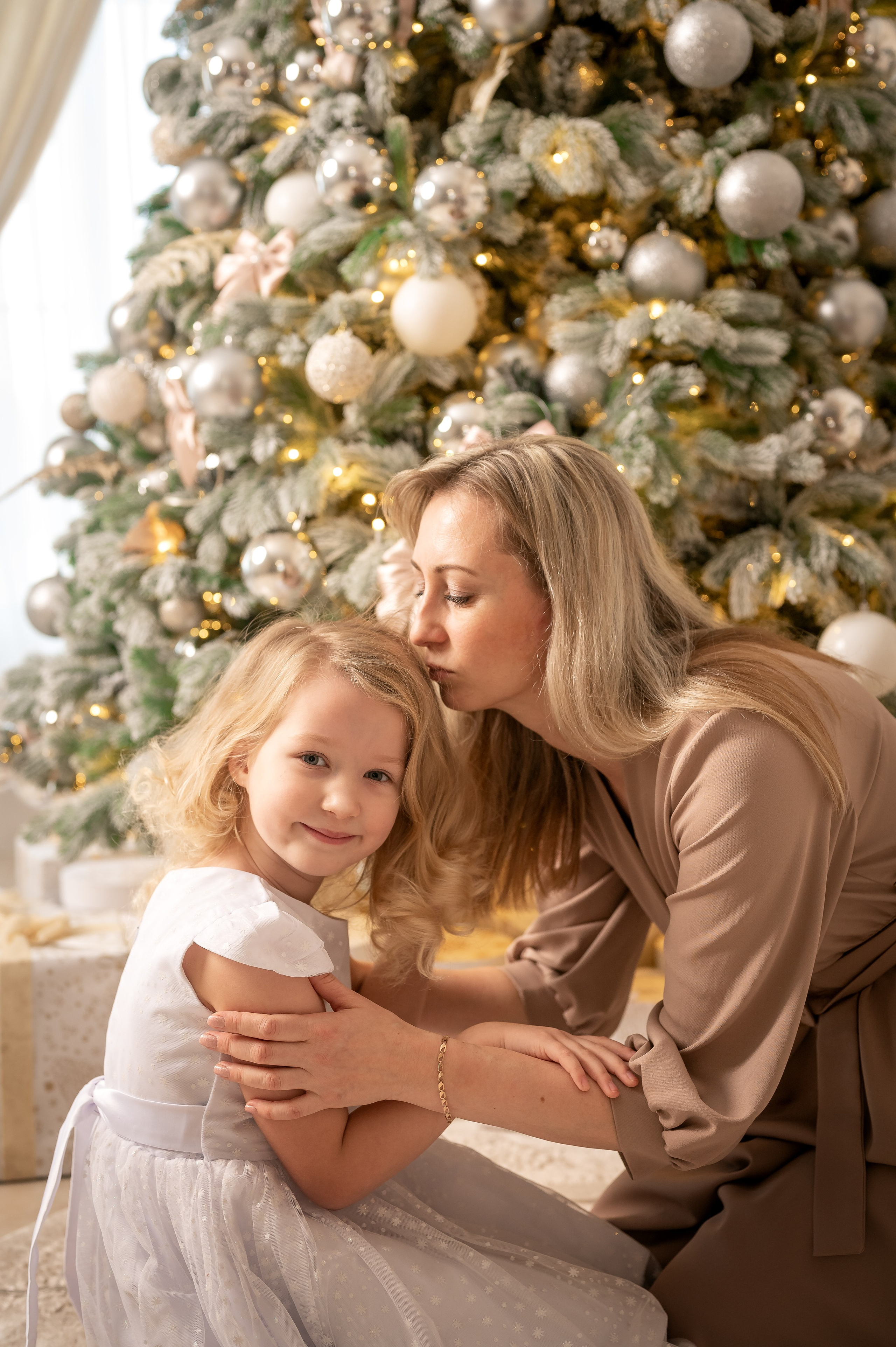 Новый год в студии. Фотограф новорождённых, семейный, школьный в городе Калуге Евгения