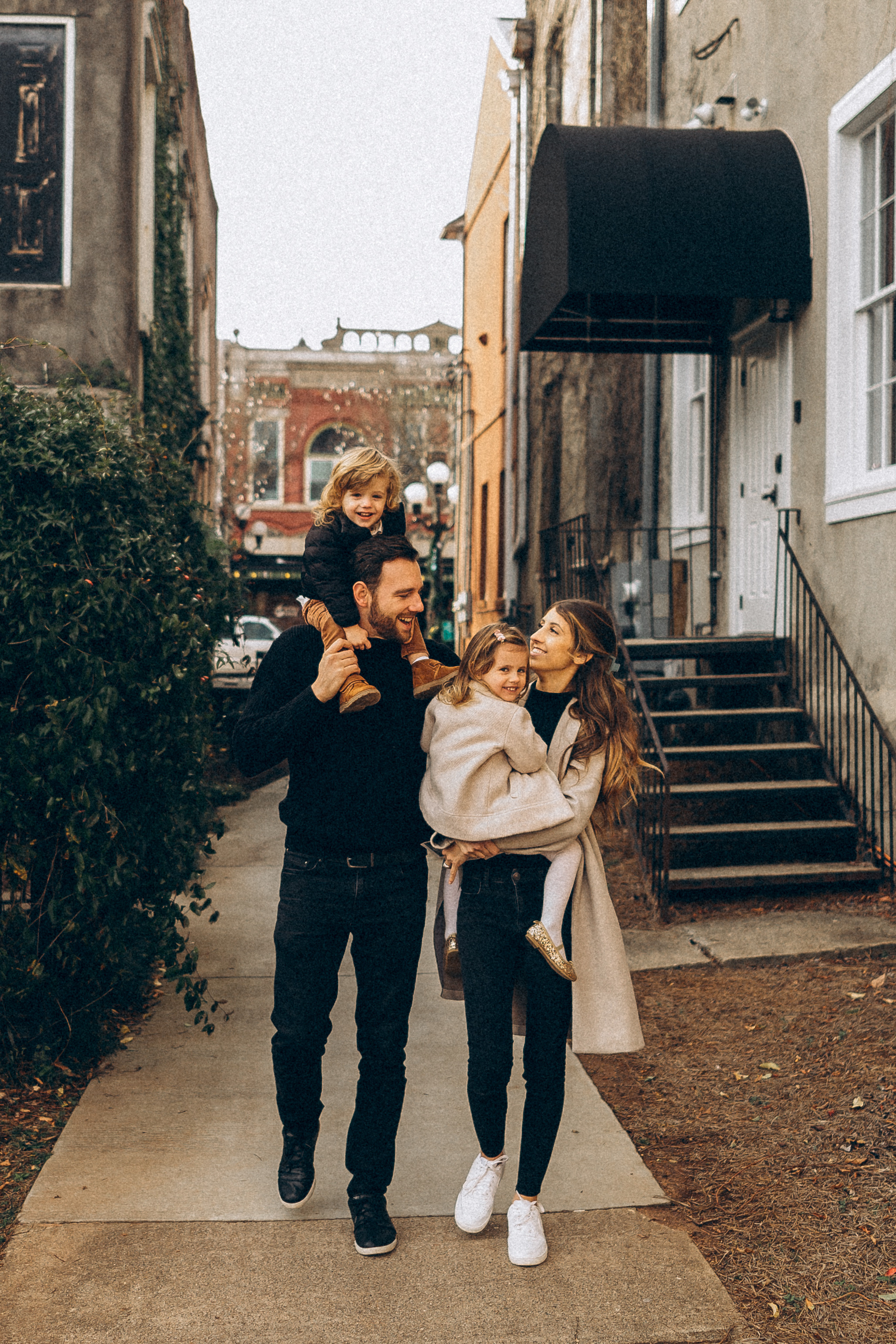 Made with Love. Семейный и свадебный фотограф в Екатеринбурге