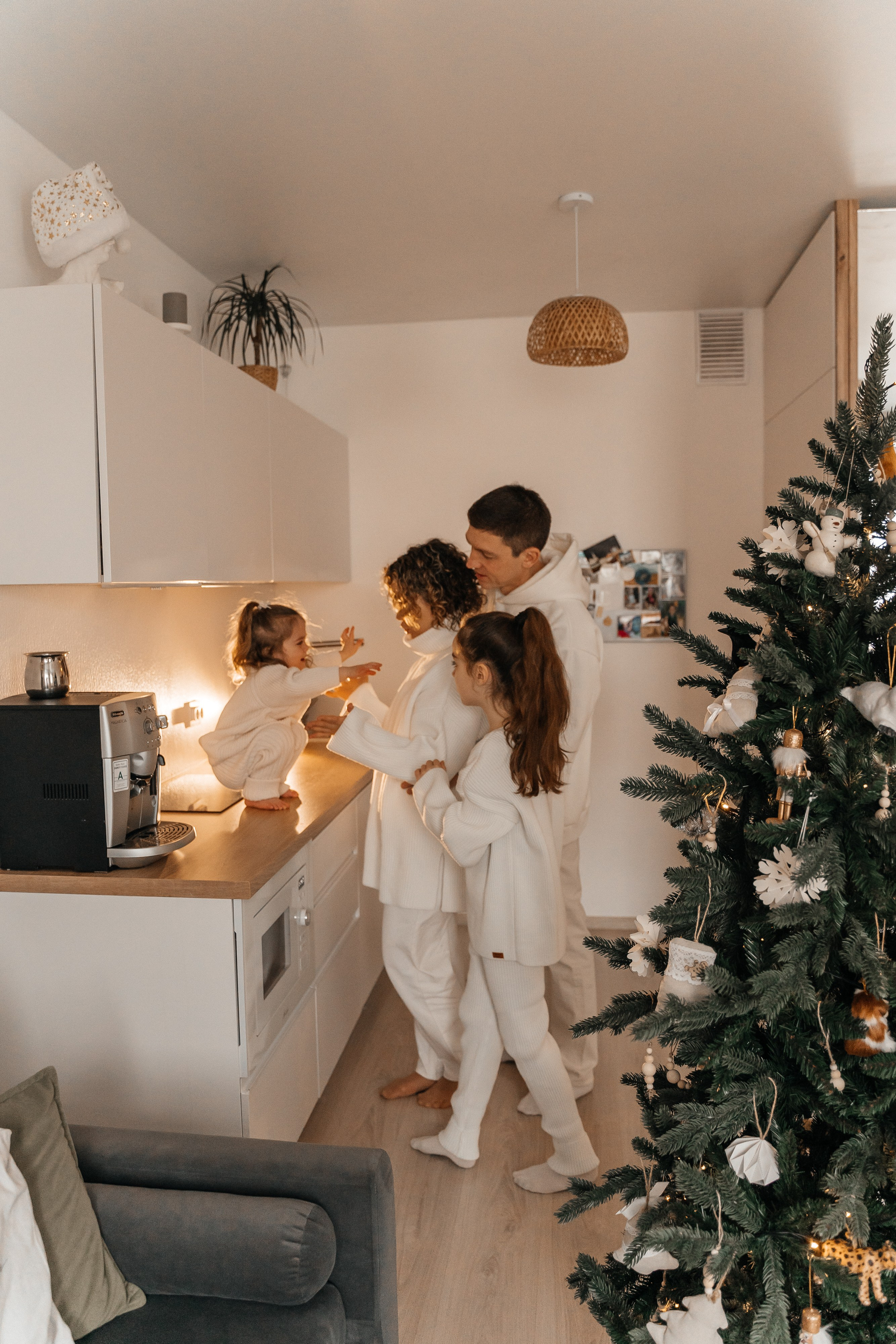 Максим, Катя, Лена и Ева. Волик Мария