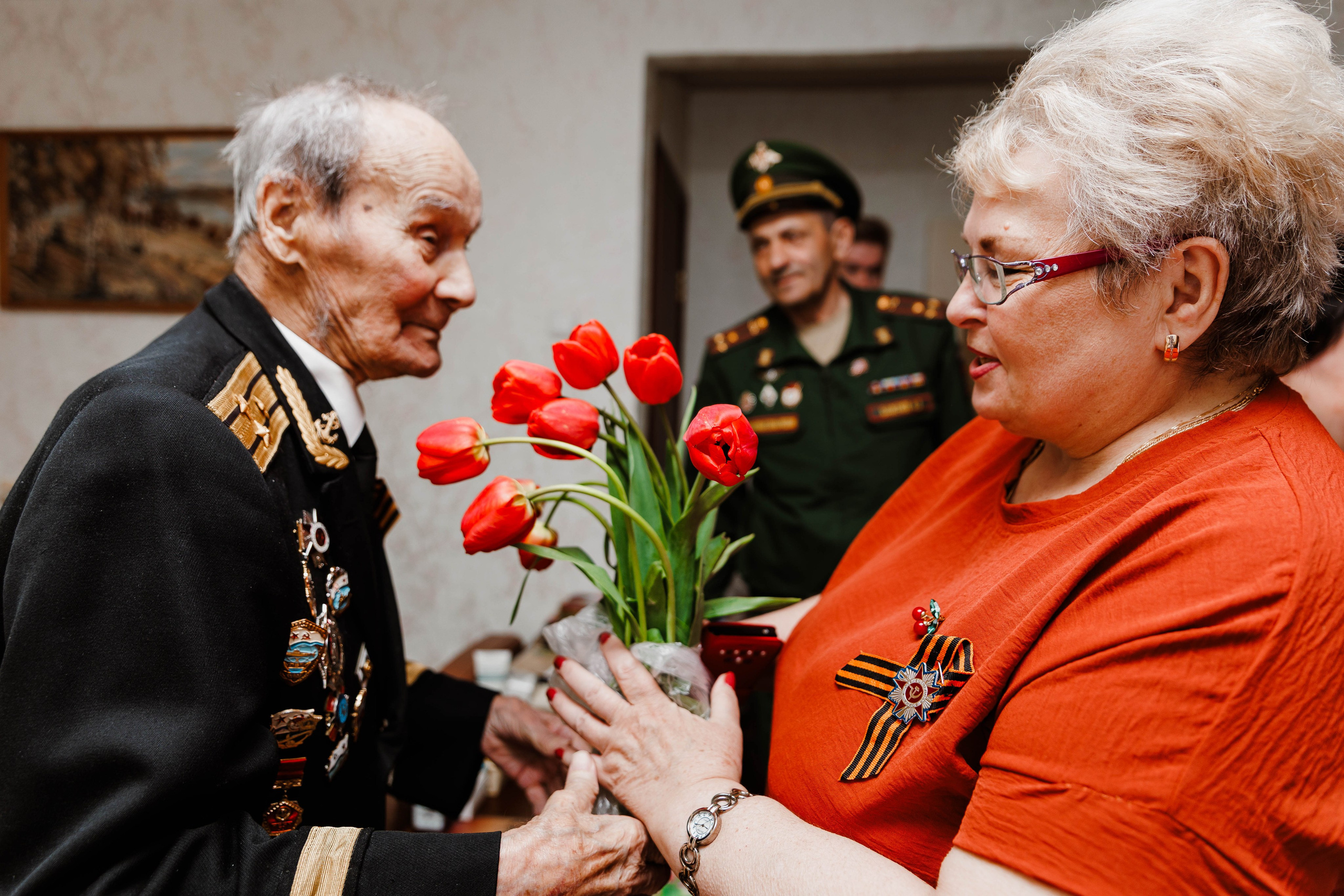 ПОЗДРАВЛЕНИЕ ВЕТЕРАНОВ ВЕЛИКОЙ ОТЕЧЕСТВЕННОЙ ВОЙНЫ. РЕПОРТАЖНЫЙ ФОТОГРАФ НИЖНИЙ НОВГОРОД Игнатьева Виктория