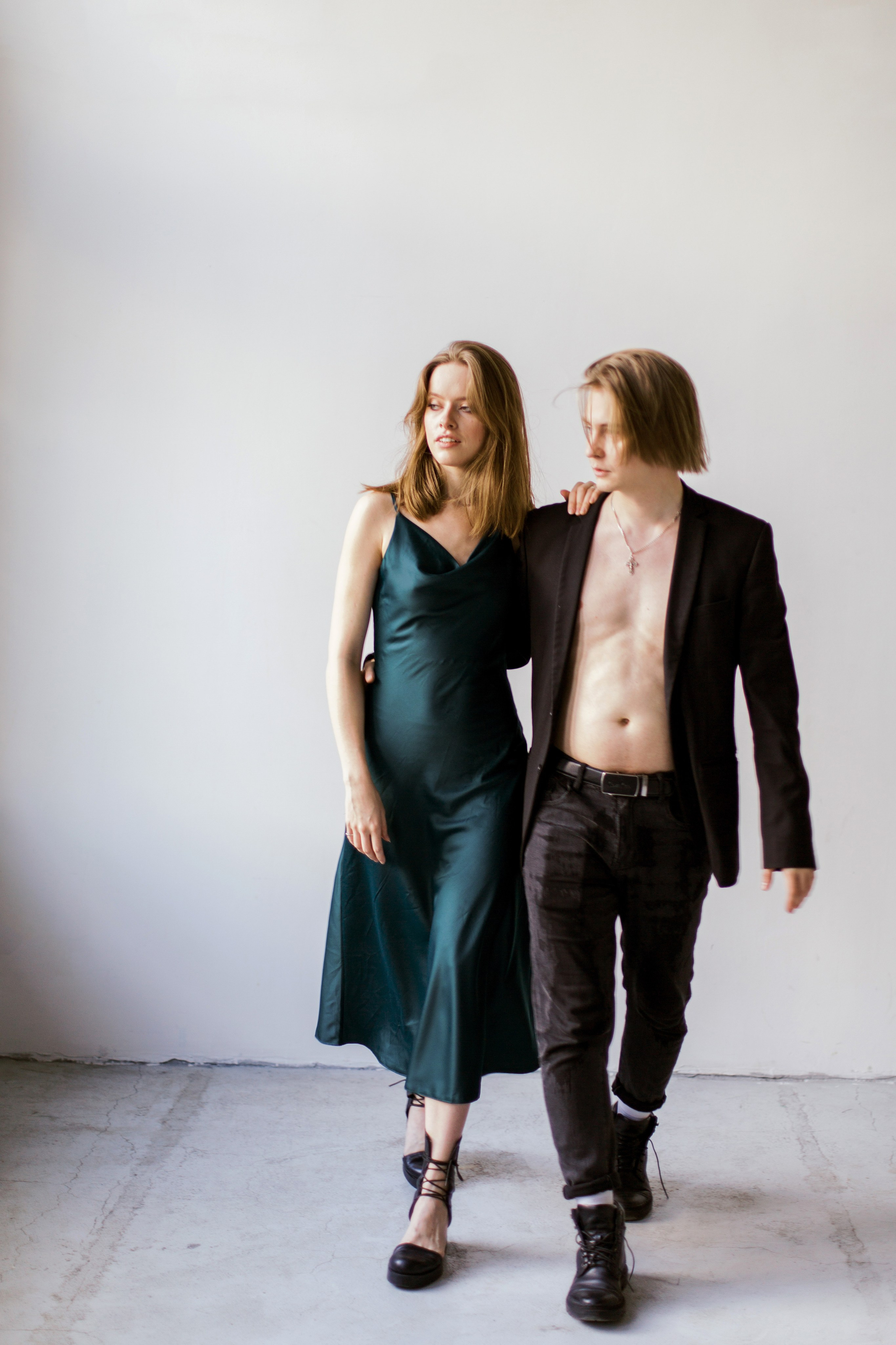 Лавстори в студии. Портреты студия Москва. Модельные тесты. Lovestory студия в Москве. Женсий фотограф