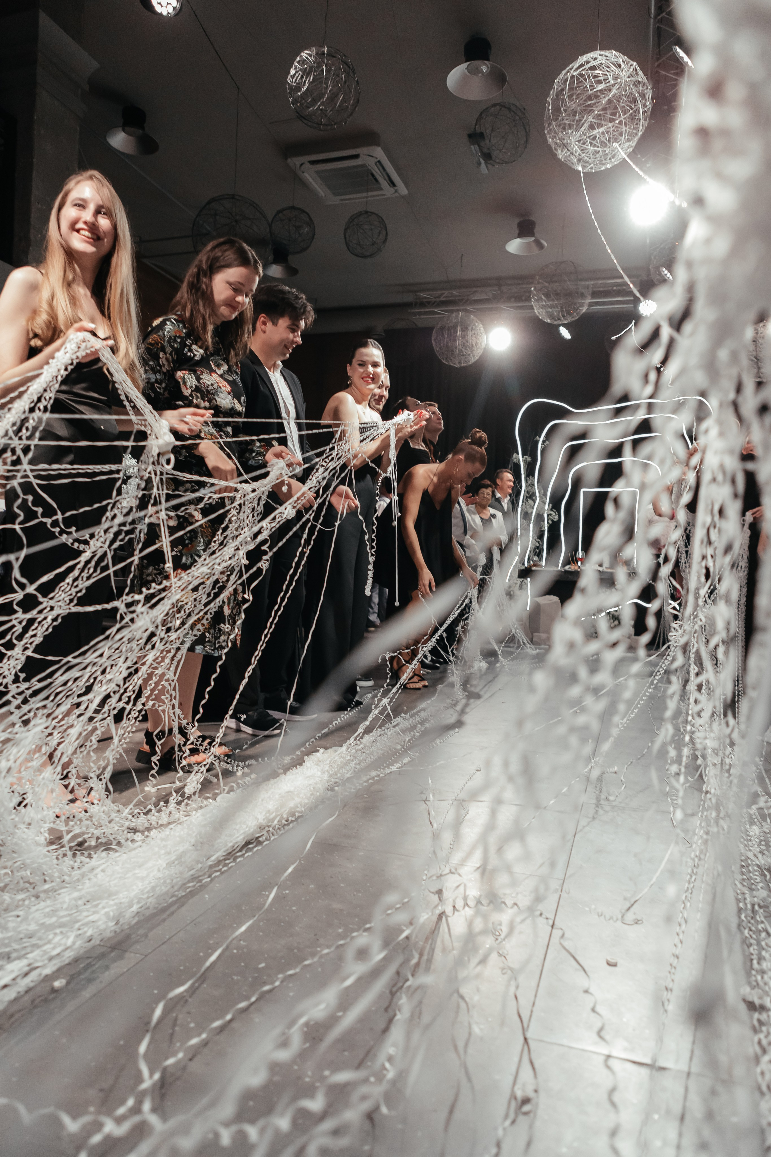 Репортажная фотография на свадебном банкете