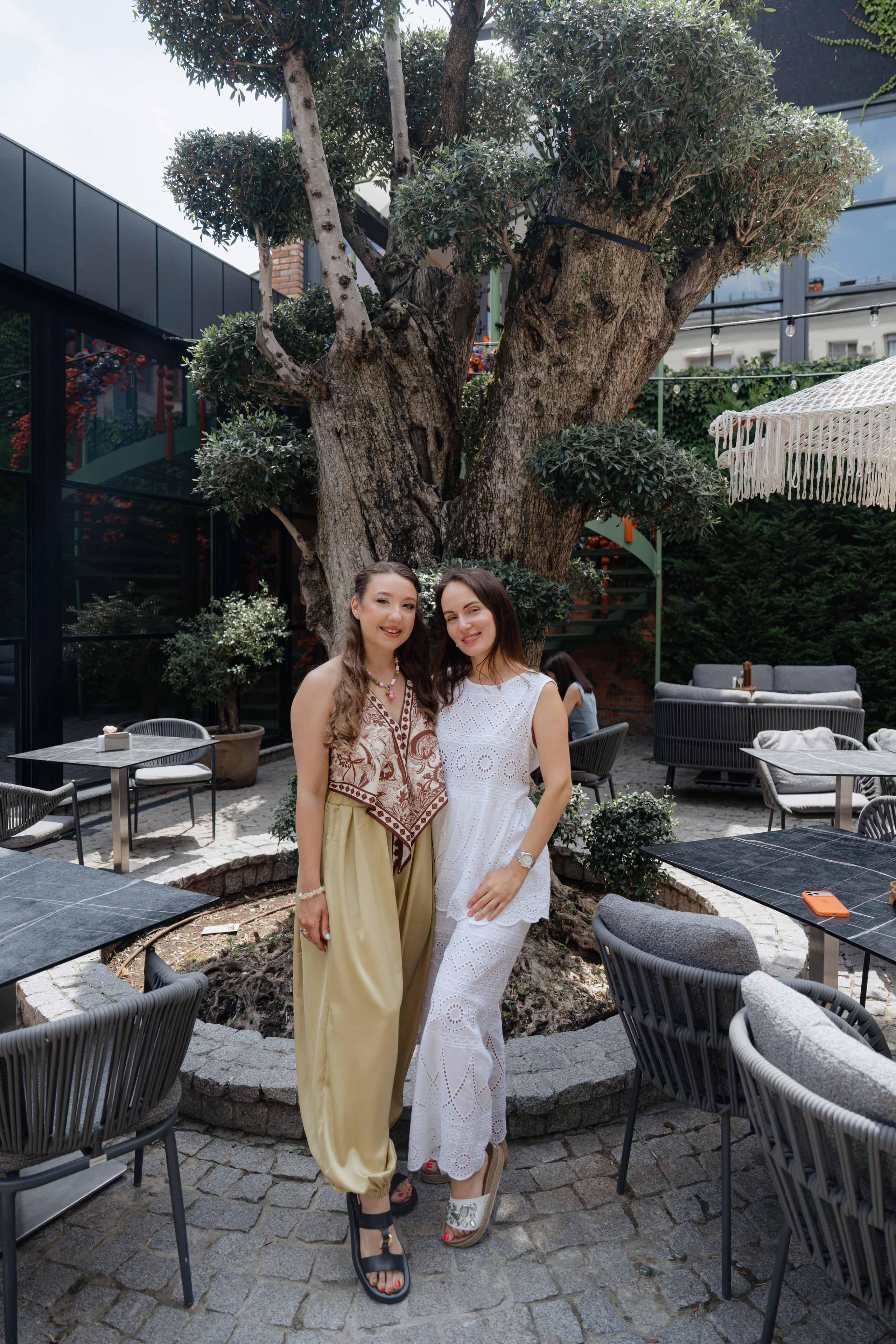 Денис рождения Ольги в Ave Bistro. Фотограф с психологическим образованием