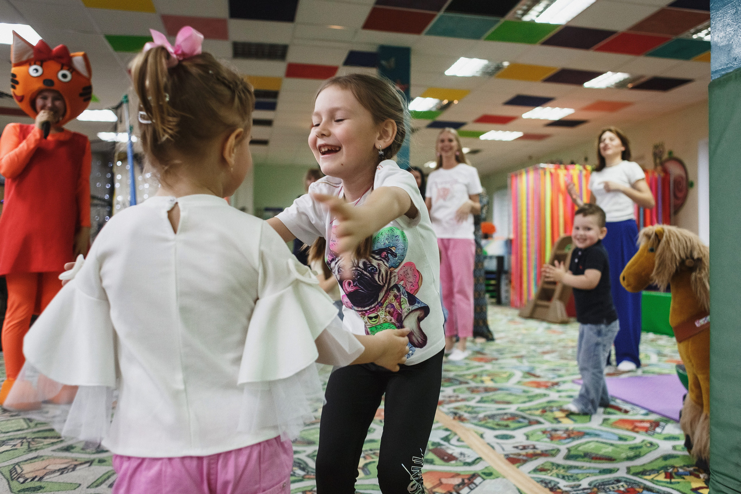 Волшебство Дня Рождения в Игровой Комнате Страна Чудес Таганрог. Свадебный и семейный фотограф в Таганроге Бакарюк Антон