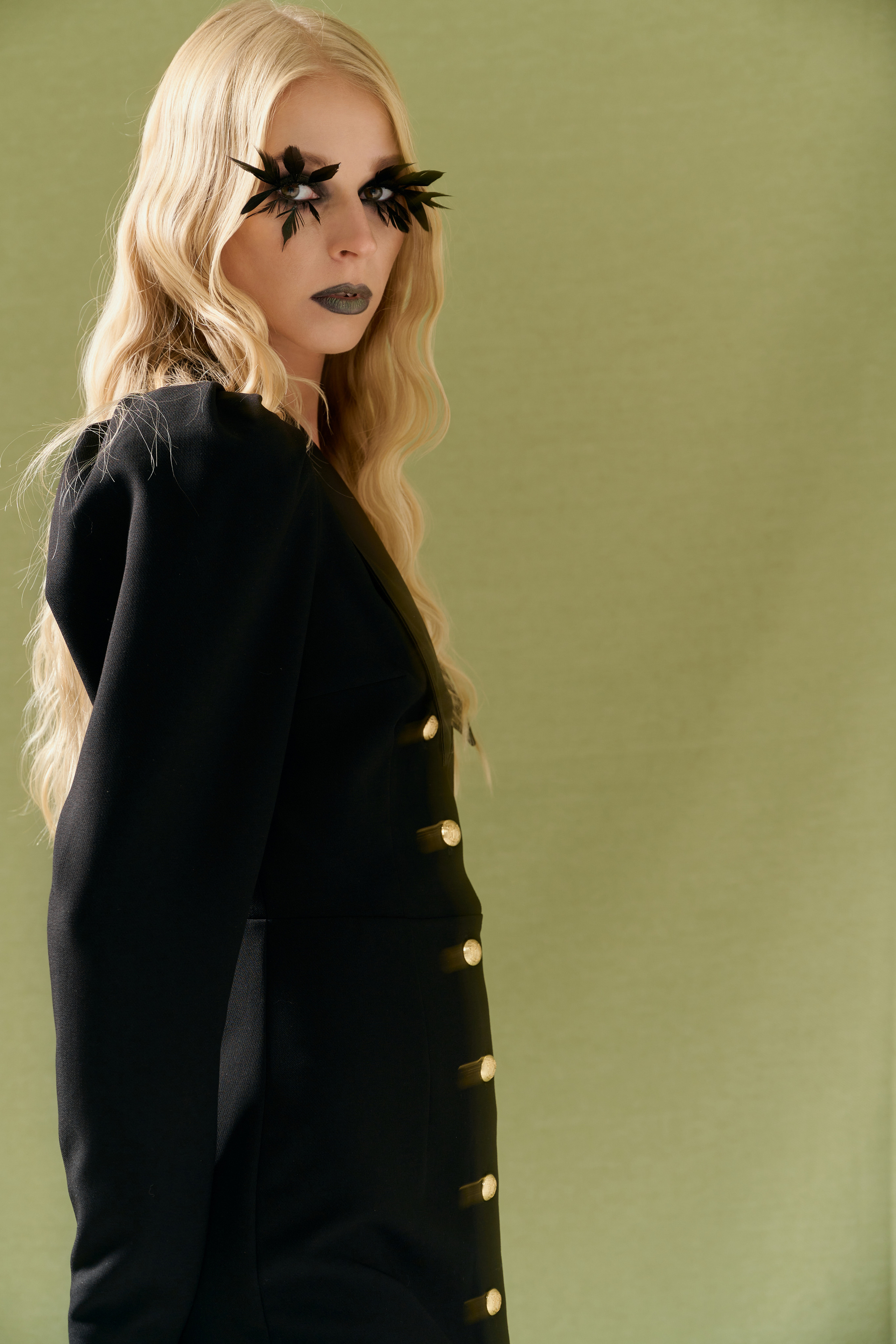 Black Dress. Z H U R A V L E V