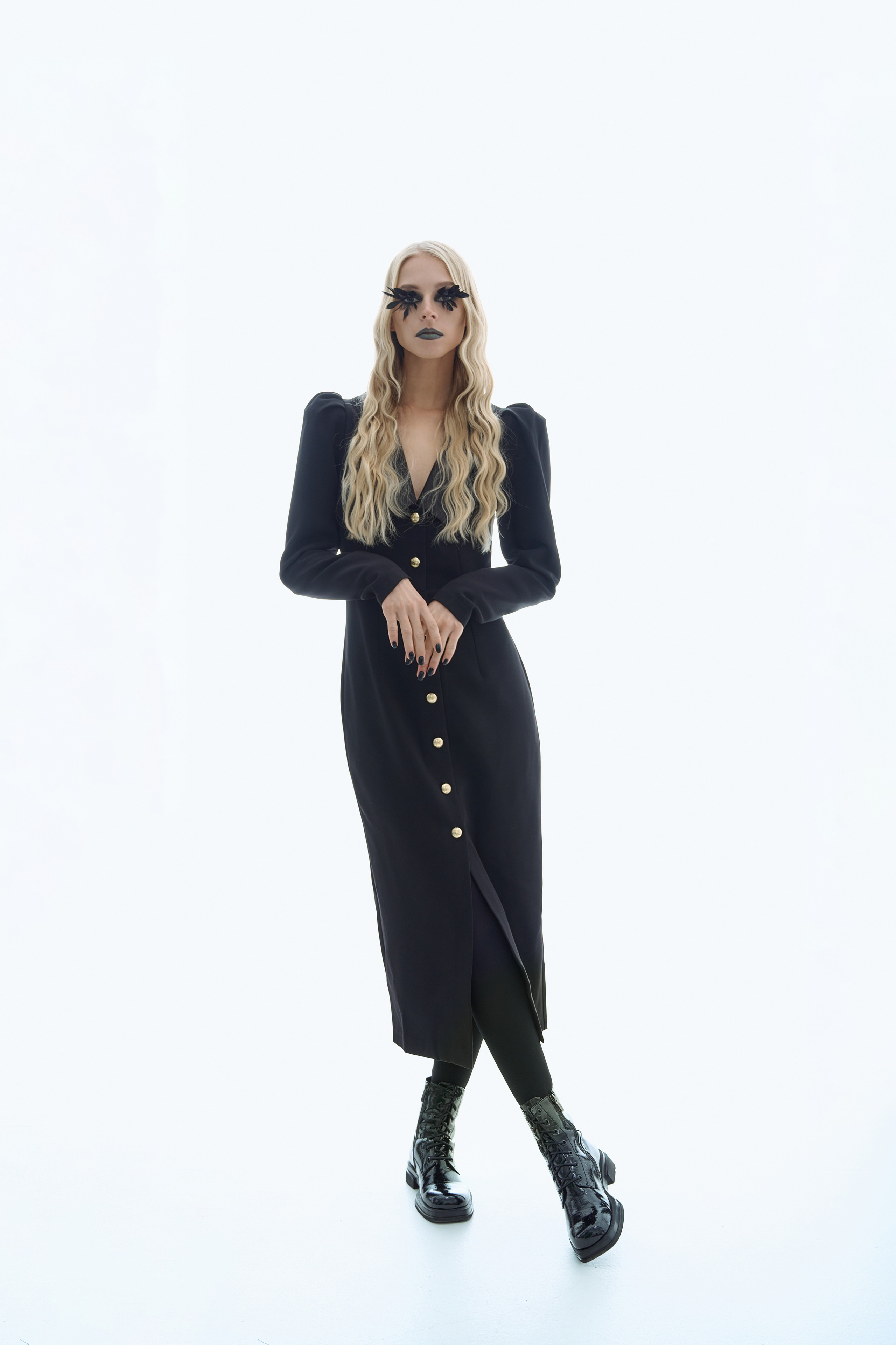 Black Dress. Z H U R A V L E V