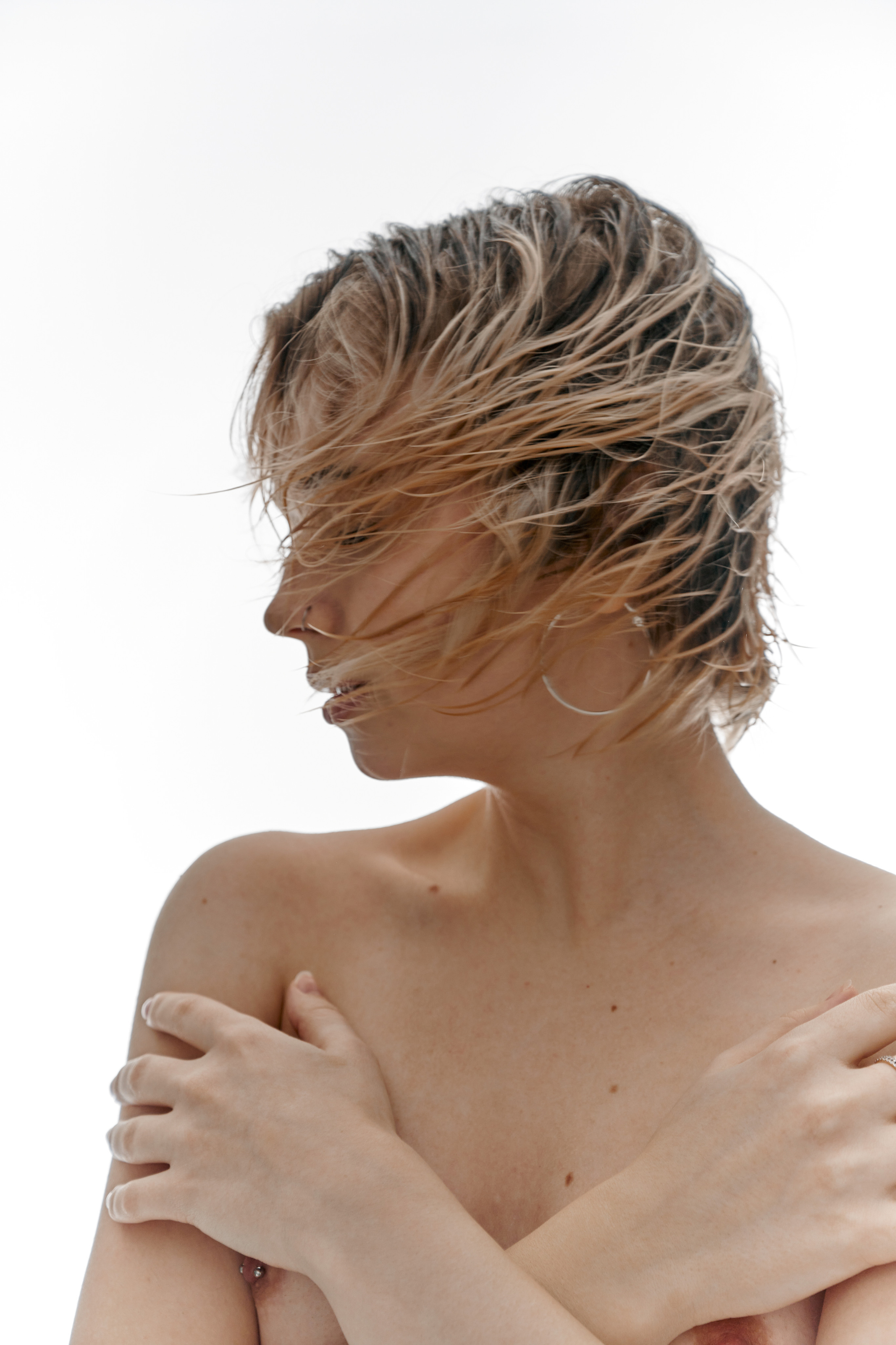 Юля. Z H U R A V L E V