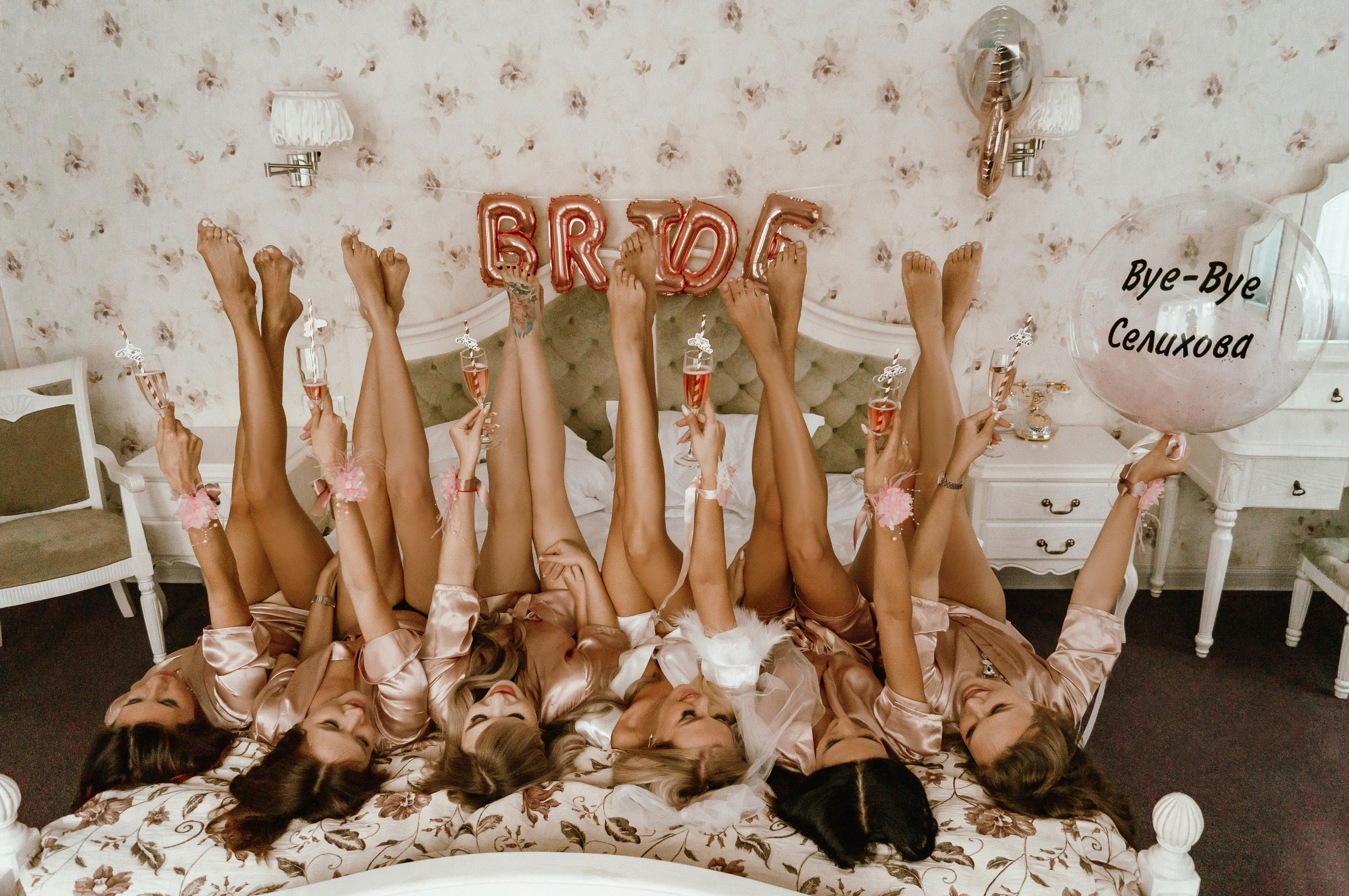 Фотосессия девичника в гостинице сахалин. Фотограф сахалин