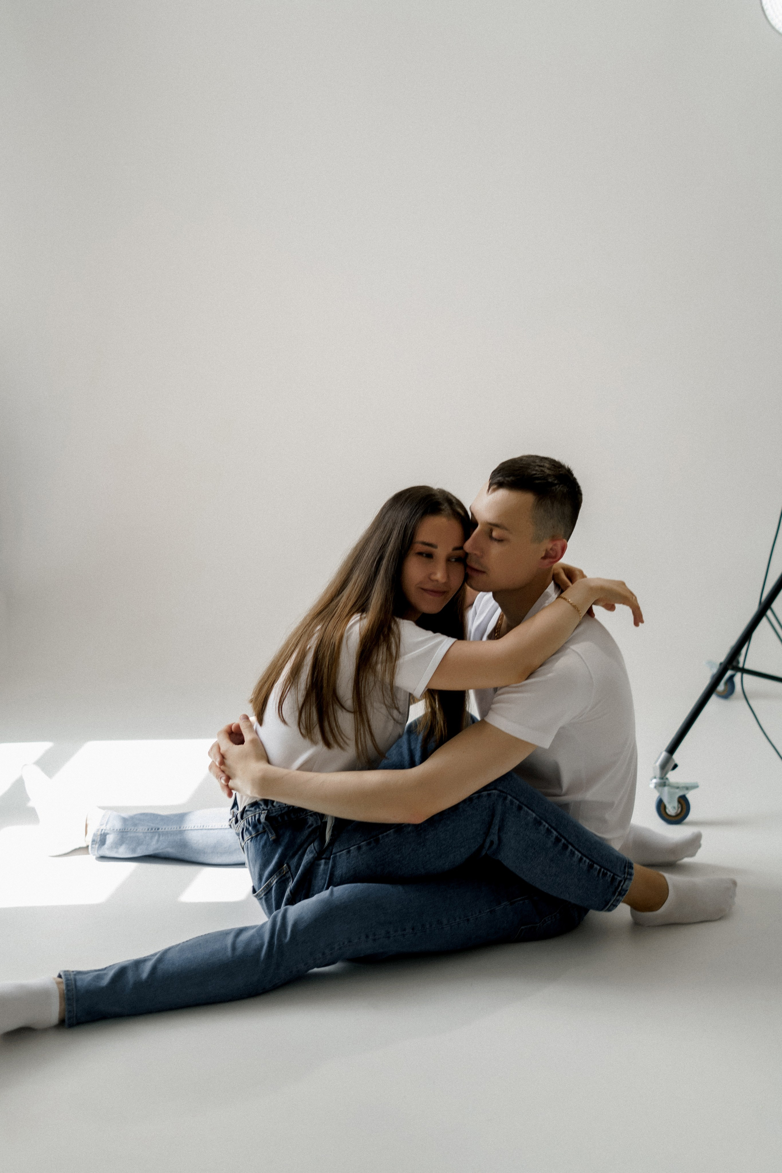 Фотосессия лав стори в студии сахалин. Фотограф сахалин