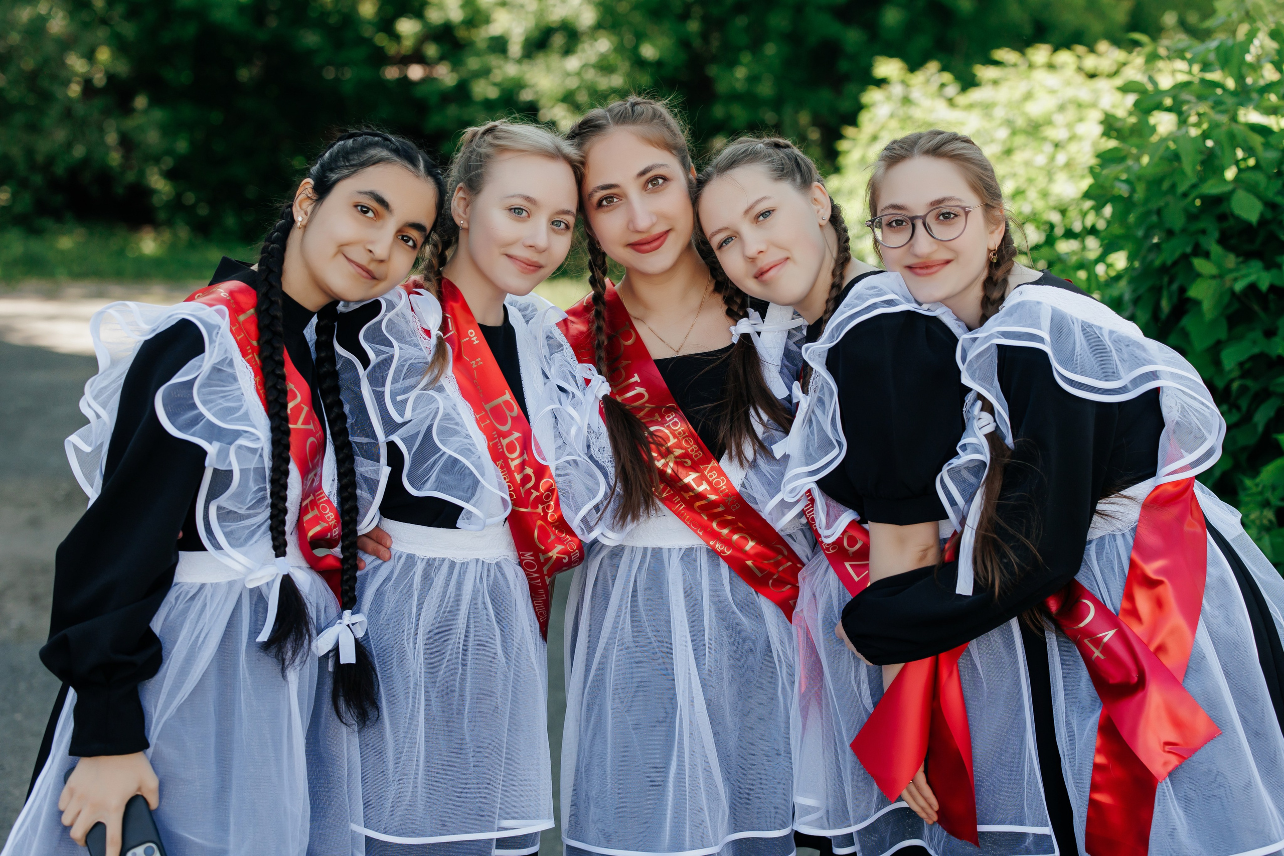 Выпускной альбом для 9-11 классов. Свадебный и семейный фотограф в Оренбурге Ильяна Тукжанова