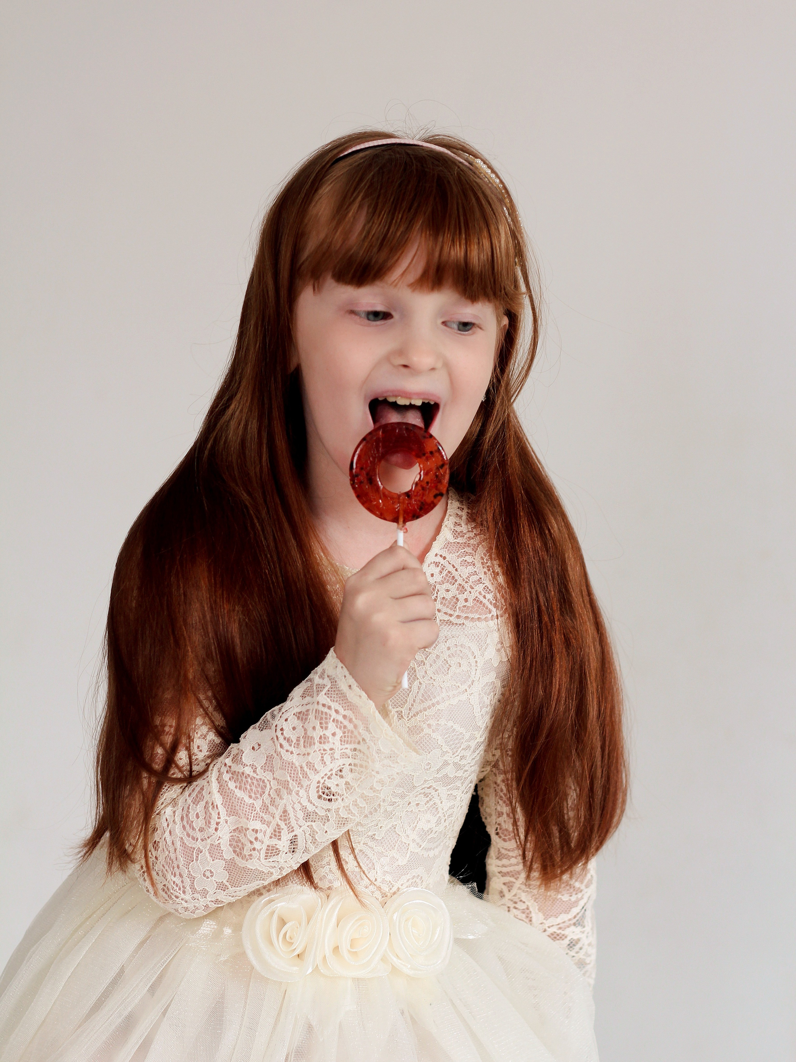 С пионами. Photography Eva