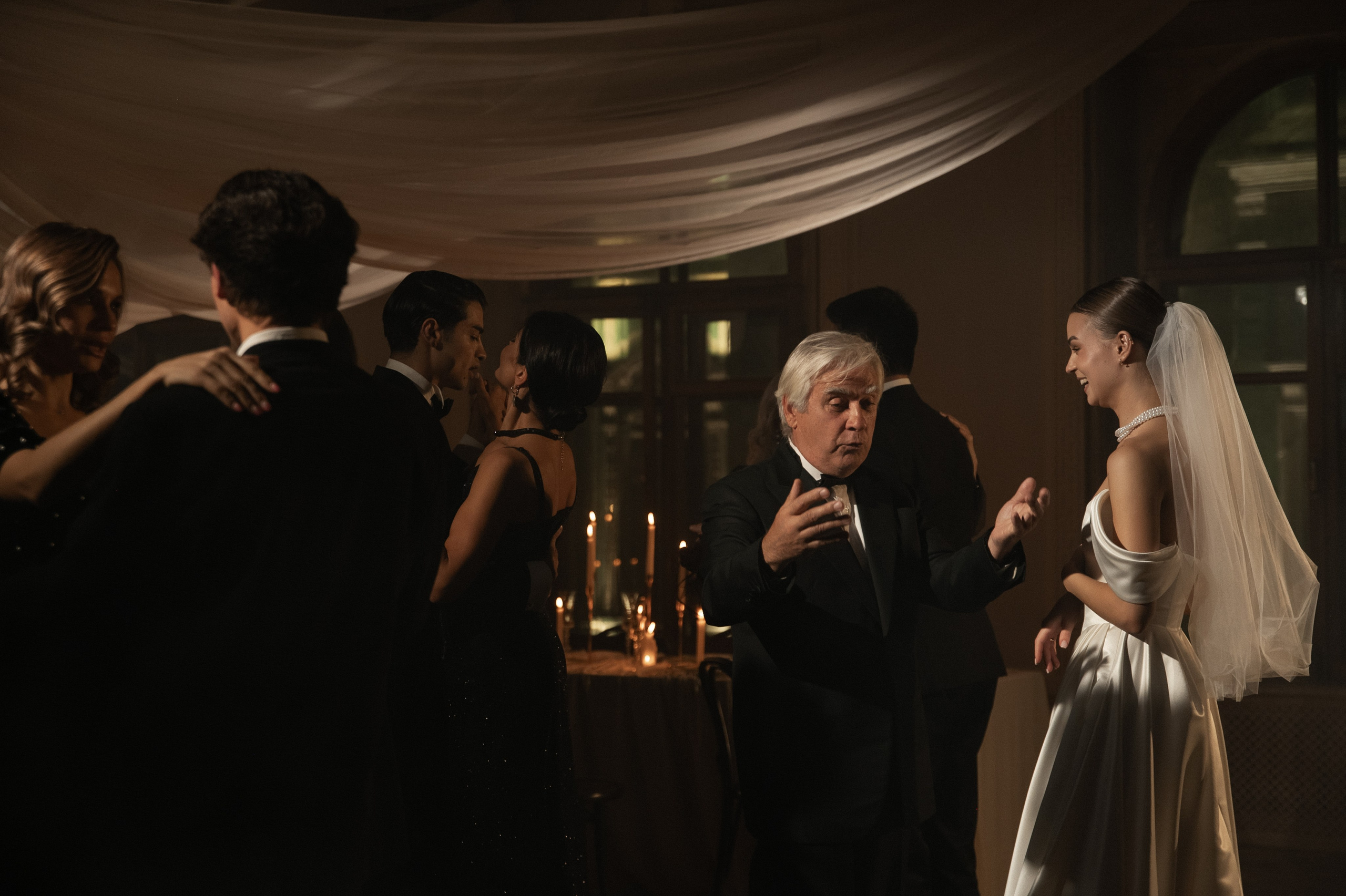 Камерный свадебный ужин при свечах в старинном особняке в фотостудии 21. Kult. Ярослава Ерина — свадебный фотограф в Москве