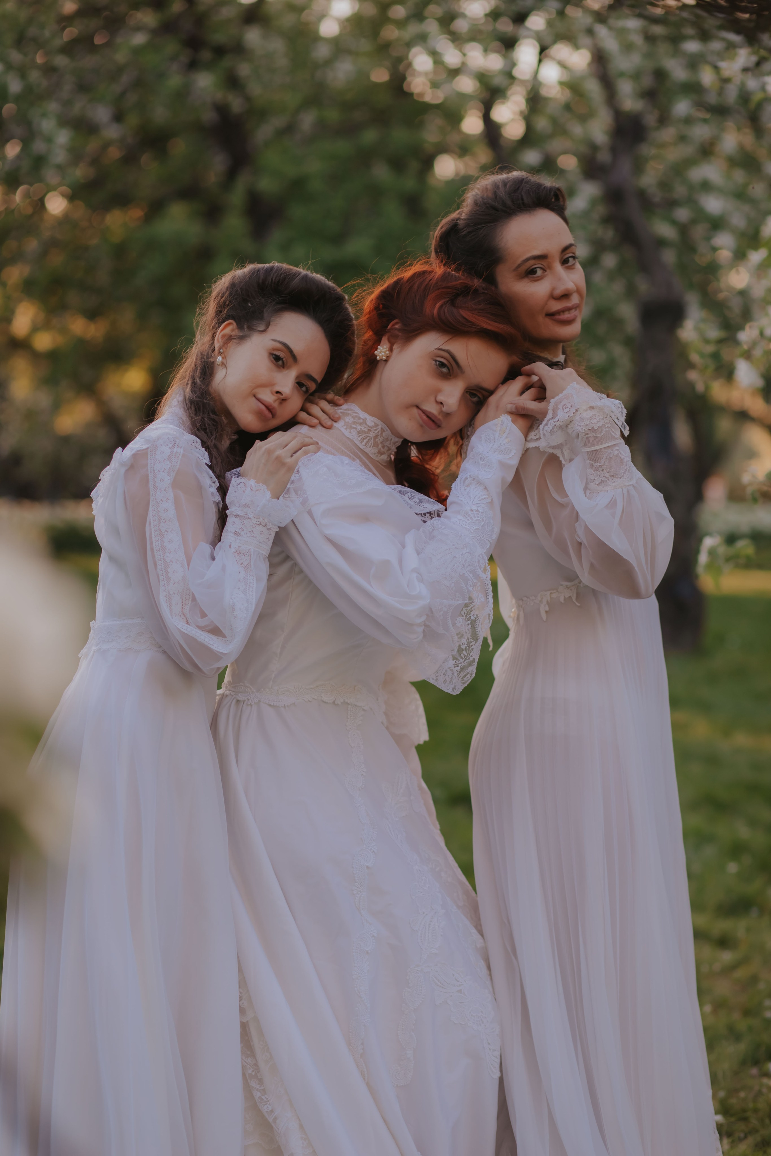 Яблоневый сад. Художественная винтажная фотография