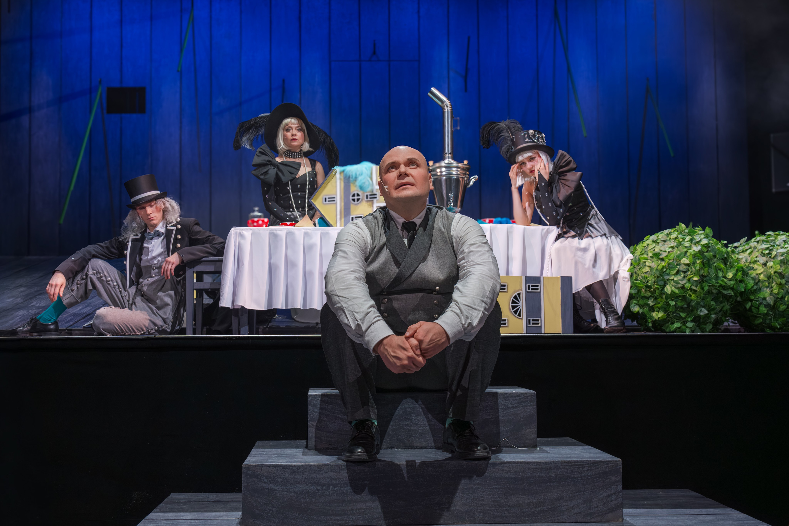 Театр Терезы Дуровой: Ревизор. Сайт фотографа Сергея Абрамова