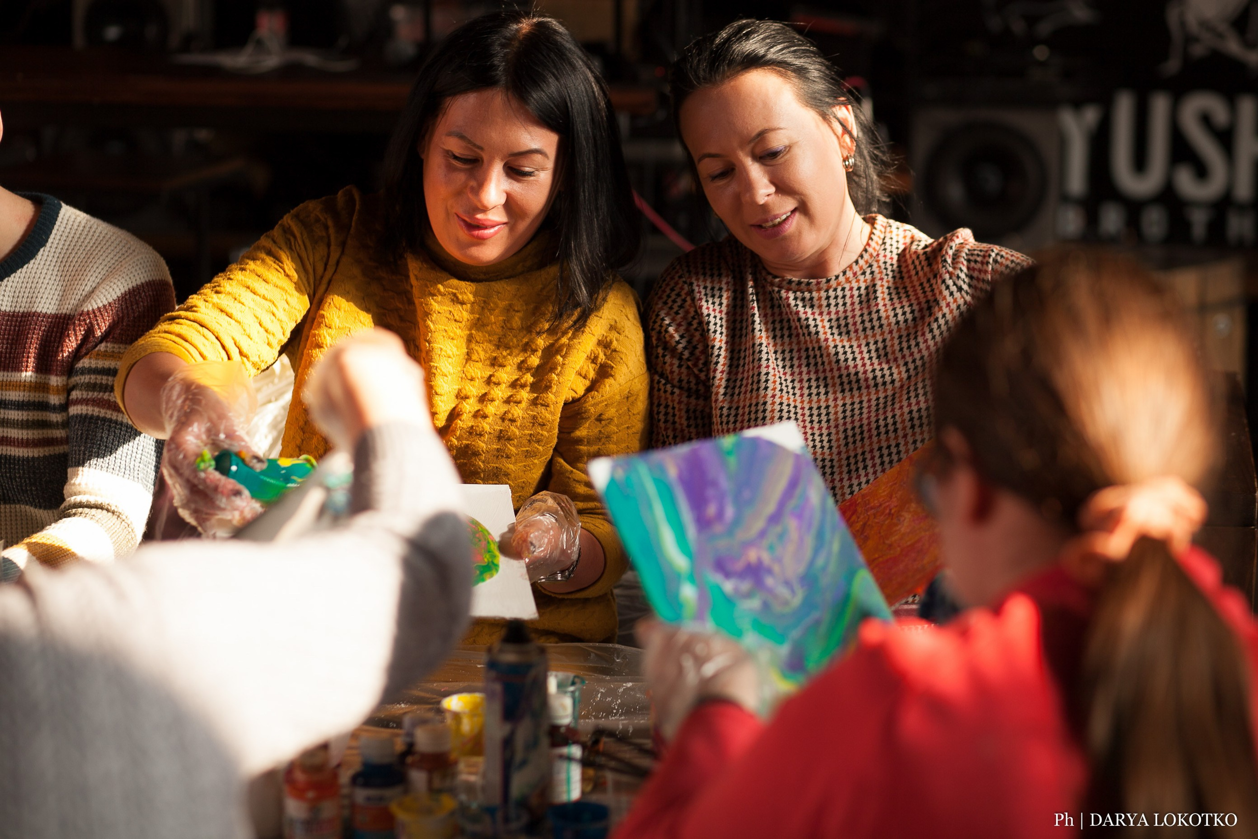 Мастер класс Fluid Art. Фотограф Дарья Локотко в Красноярске
