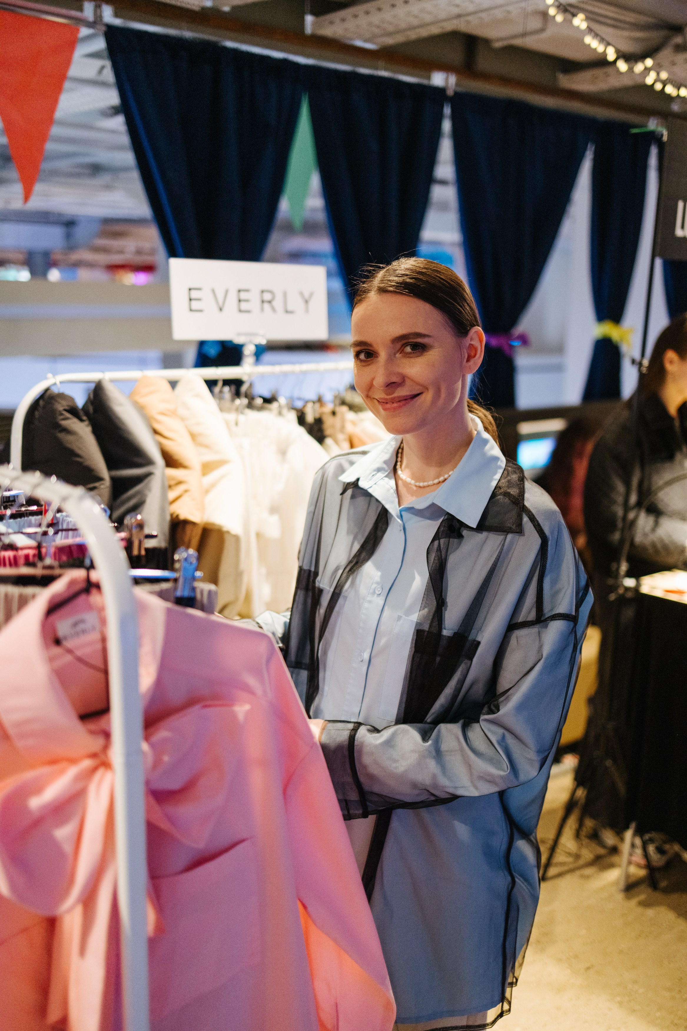 2–3 марта 2024 в пространстве «Три вокзала. Депо» / День 1 / фото Валерий Белобеев. Фотоотчеты «Ламбада-маркета»