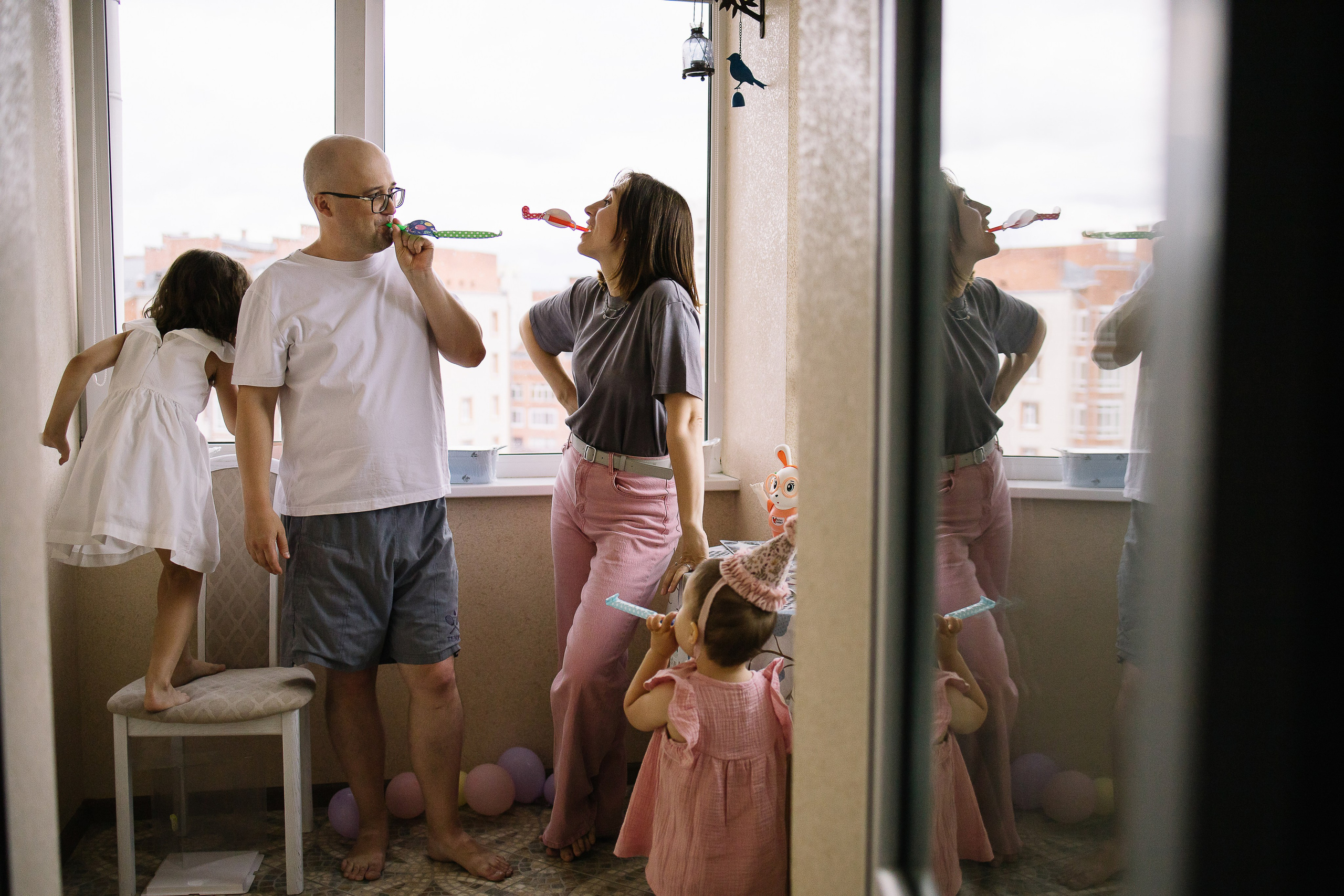 Домашняя семейная фотосессия с двумя детьми. Семейный фотограф в Томске Максимова Екатерина