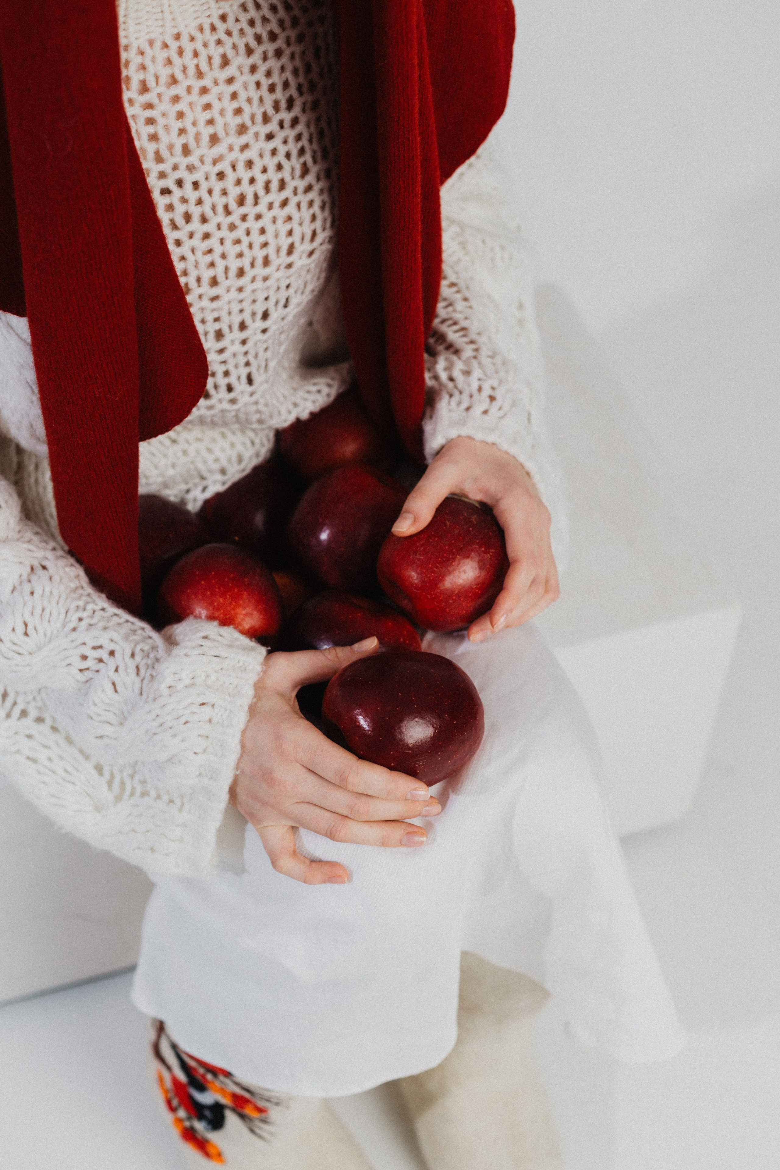Аня с яблоками. Портретный фотограф Москва Юлия Трякина