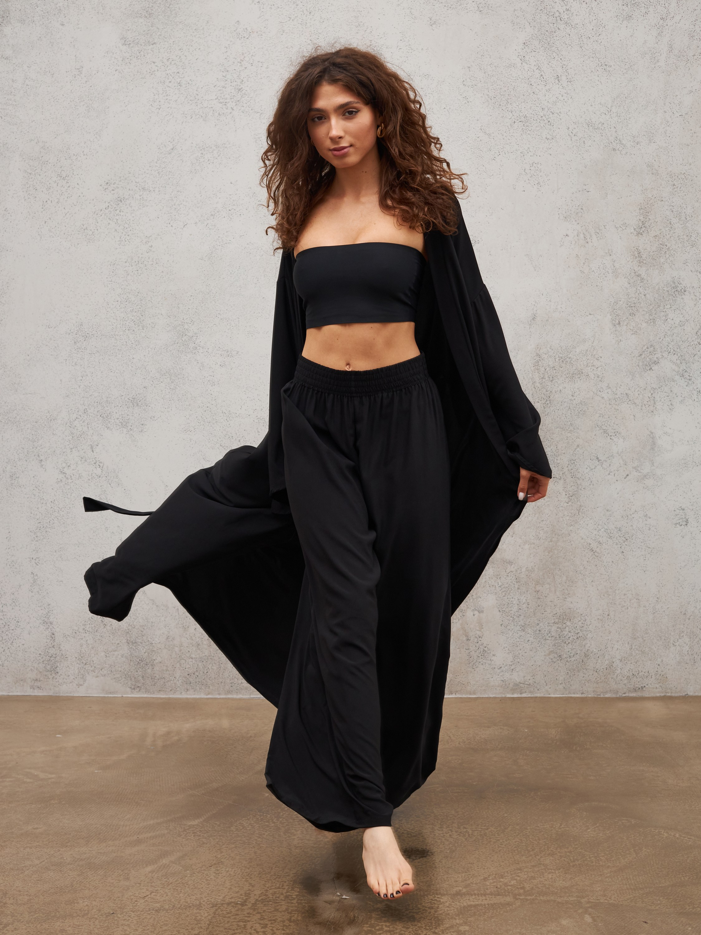 Фотосъемка кимоно Екатеринбург Wildberries ВБ Ozon Озон фотосессия одежды Екб заказать цена фотосъемка товара WB халаты карточки товара. Фотограф Екатеринбург Анастасия Жерновская | Маркетплейсы и нейрофото