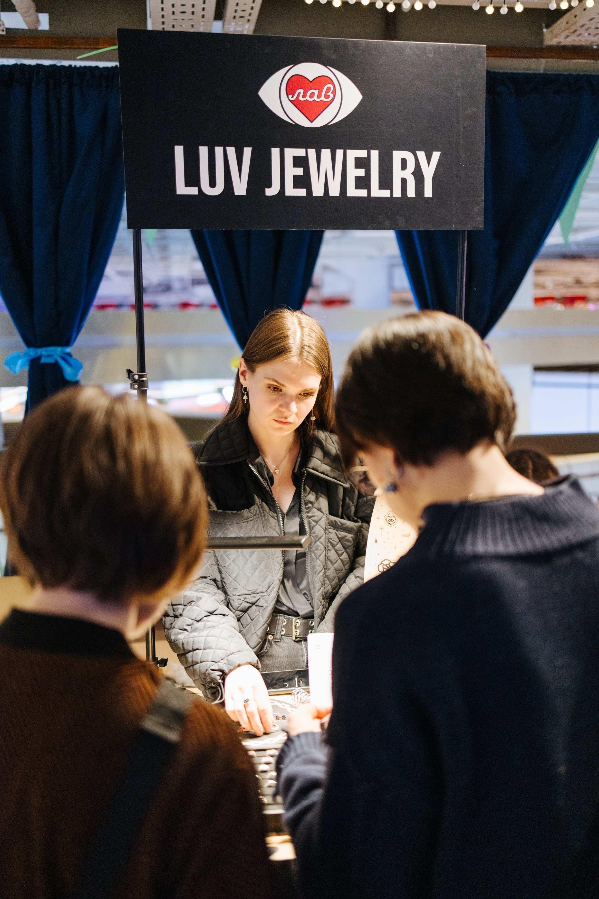 2–3 марта 2024 в пространстве «Три вокзала. Депо» / День 1 / фото Валерий Белобеев. Фотоотчеты «Ламбада-маркета»