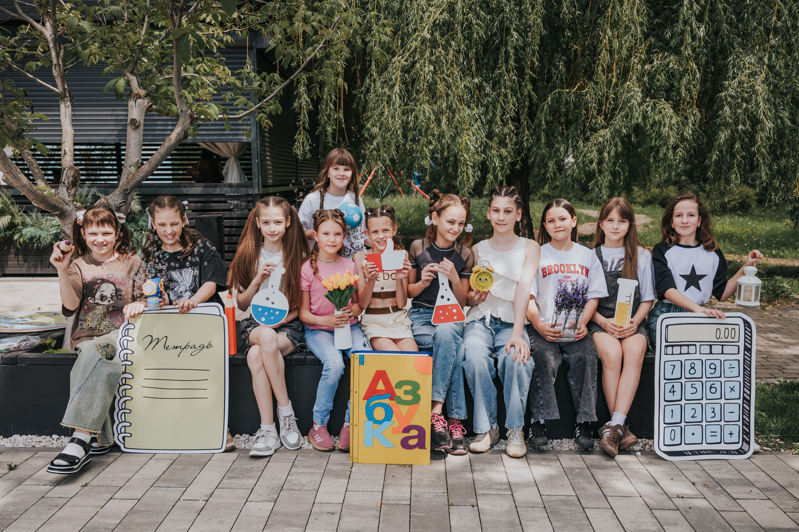 1-4 классы. Выпускные альбомы и Школьный фотограф в Алексеевке, Бирюче, Красном