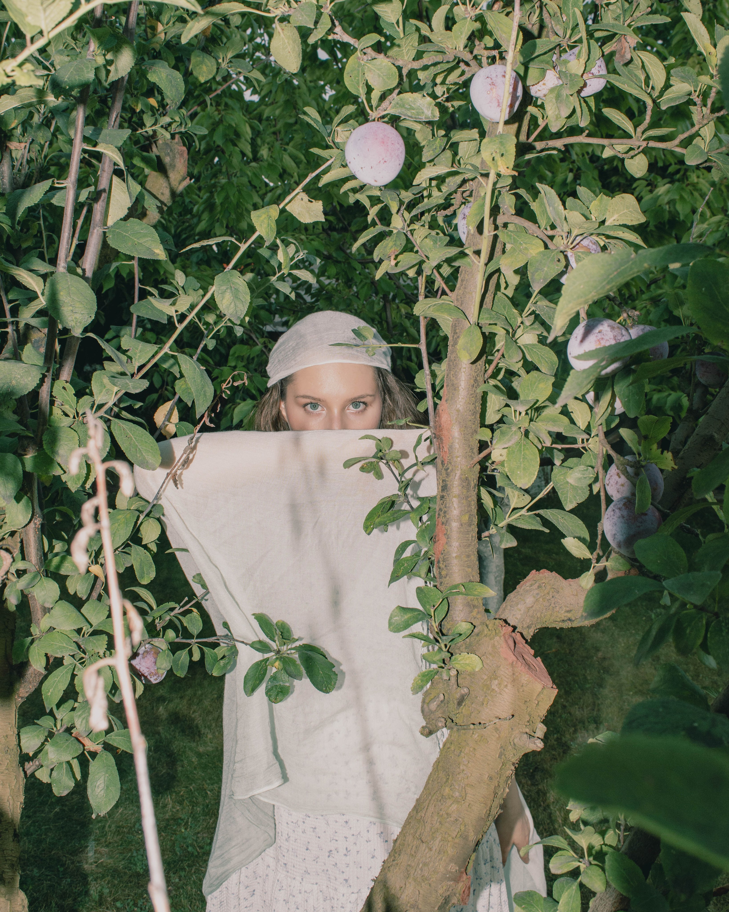 Love-story в саду. Фотограф Анастасия Лощакова в Москве