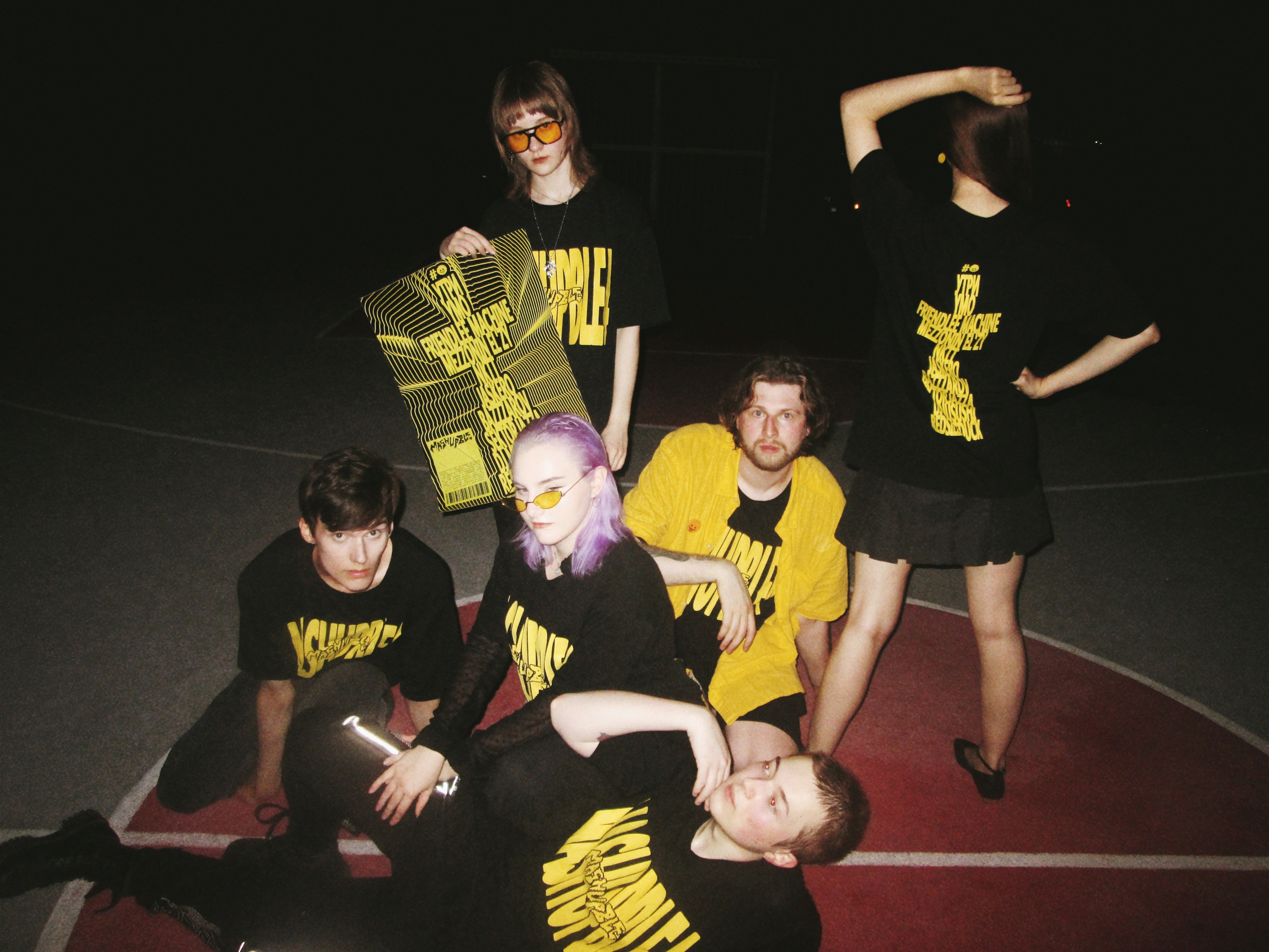 Съемка мерча MASHUPBLE. Концертный и портретный фотограф в Москве Соня Спросонья