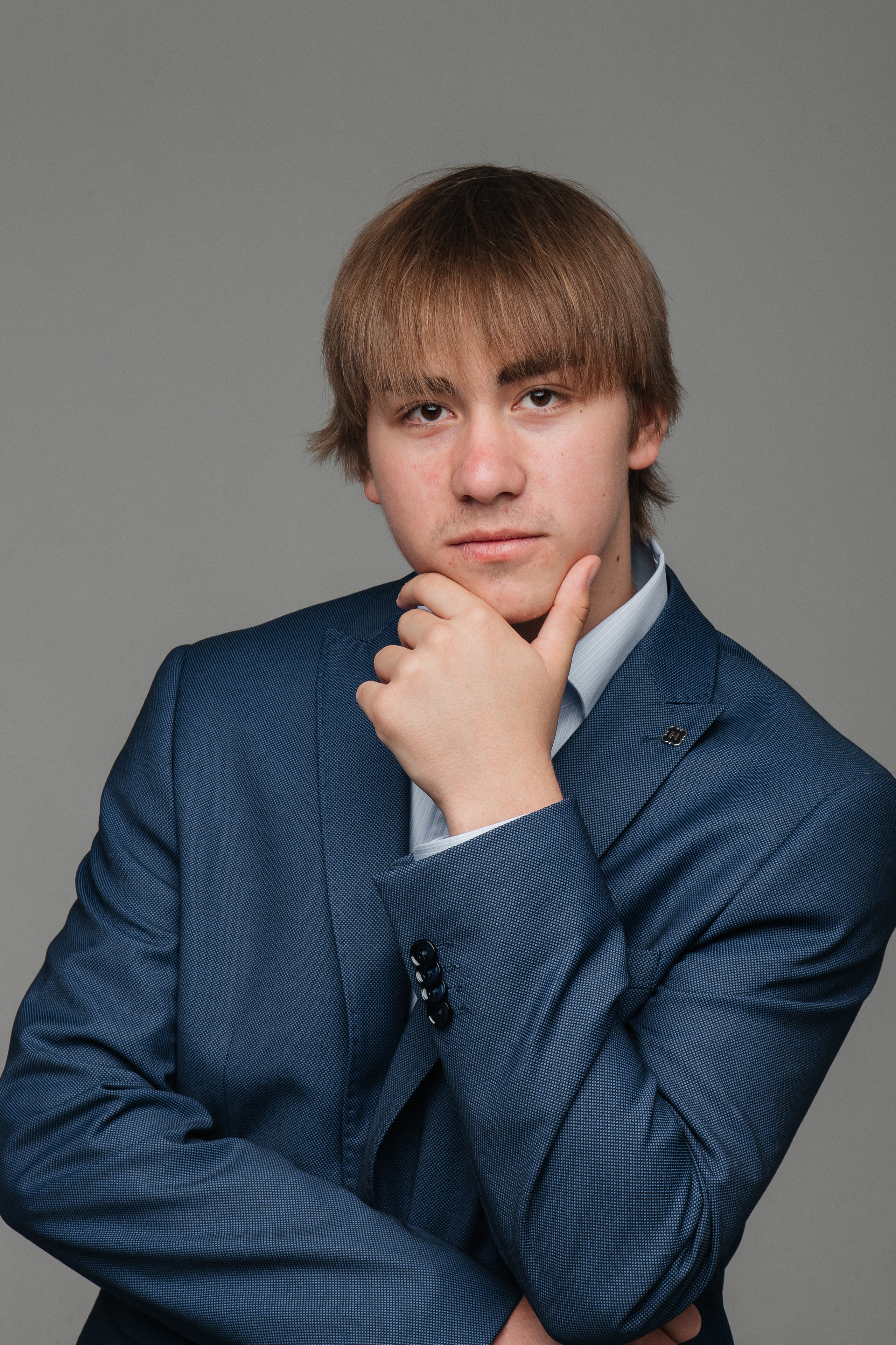 Мужской бизнес портрет. Фотограф в Иркутске Анастасия Кись. Студийная фотосессия беременности в тканях Иркутск. Семейная фотосессия, ПОРТРЕТ «ПОКОЛЕНИЕ»