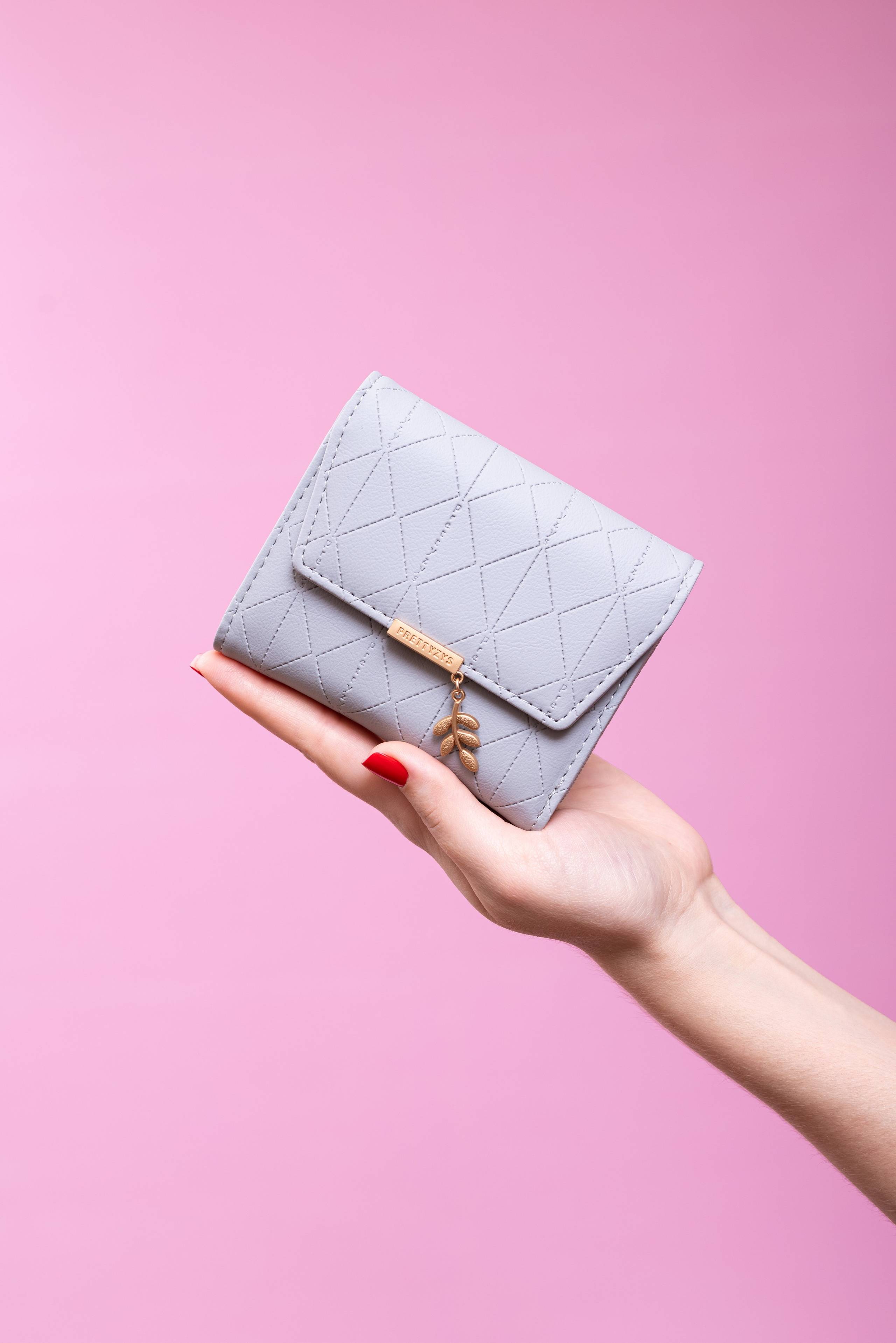 Кошельки. Предметный фотограф, фото для маркетплейсов Пятигорск, КМВ