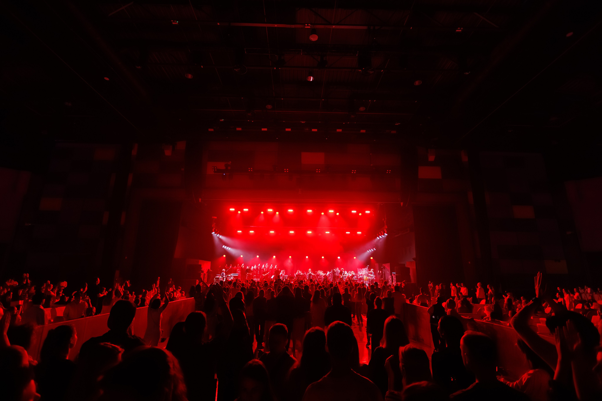 Concert Photography in Dubai — Anton Belyaev Live Performance. Evgen Yatsenko — Photographer in Dubai