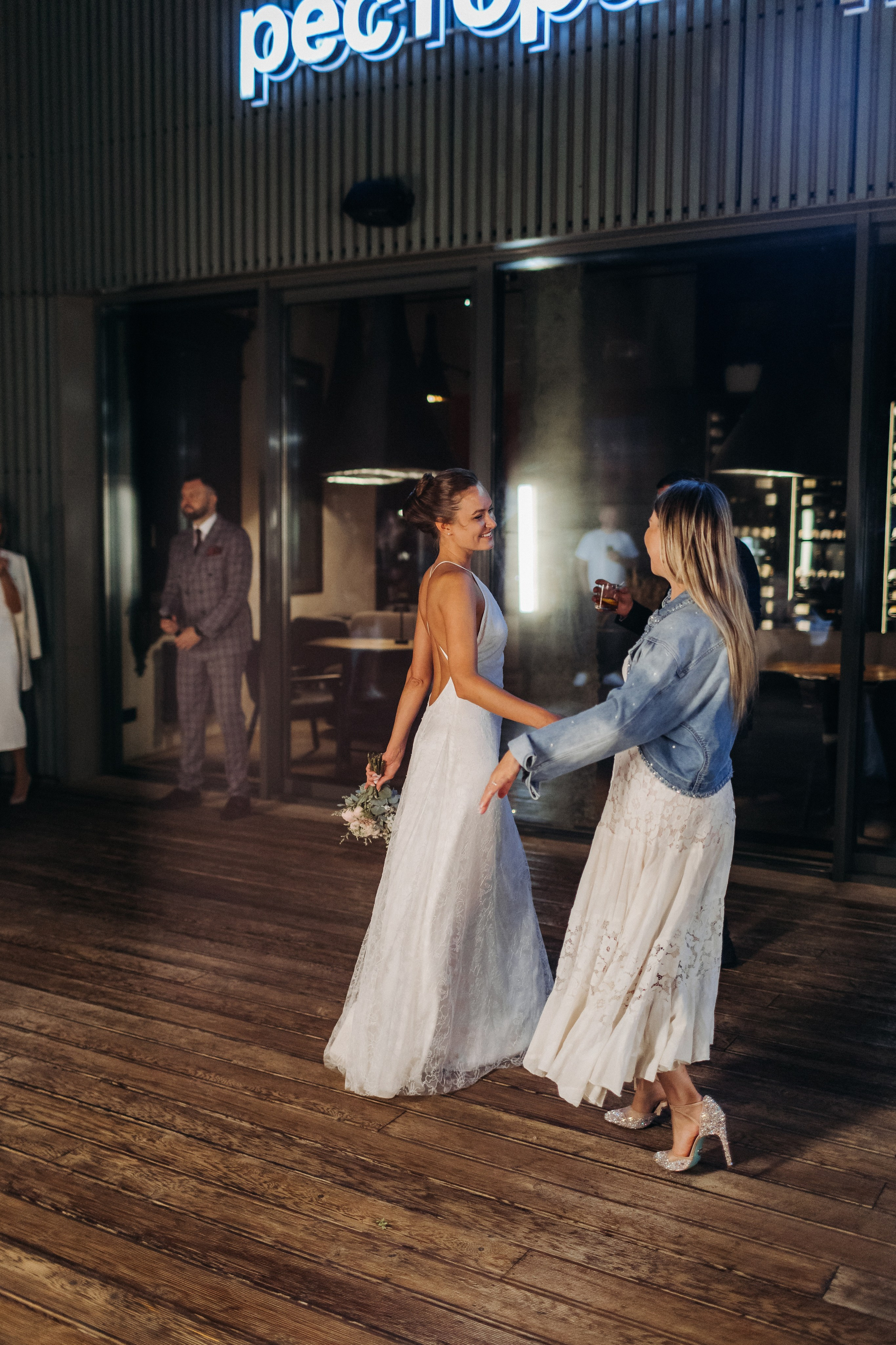 Кирилл и Олеся (Санкт-Петербург, Россия). Destination wedding photographer Peter Letu