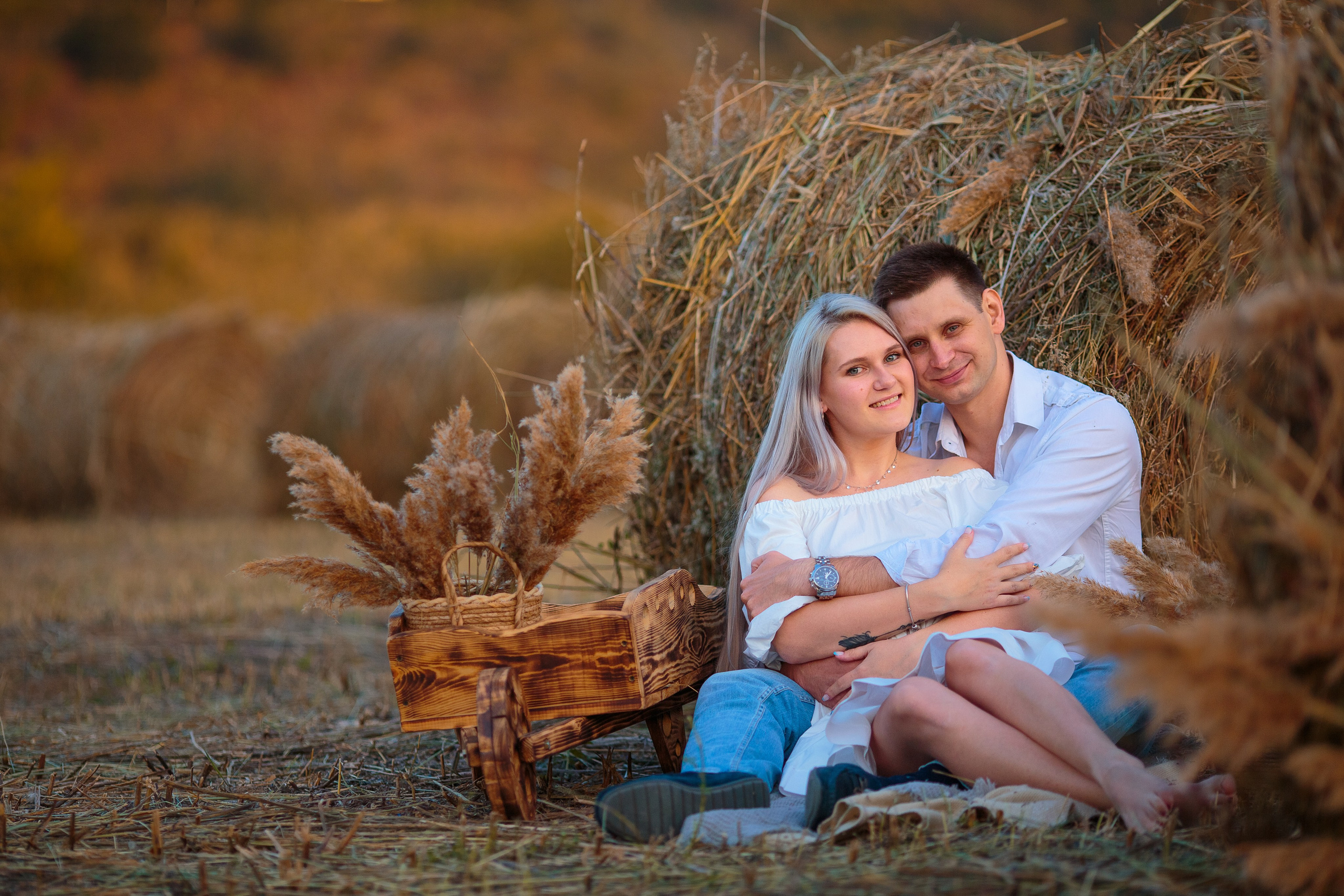 Фотосессия в стогах Алматы. Свадебный и семейный фотограф в Алматы Алексей Балышев