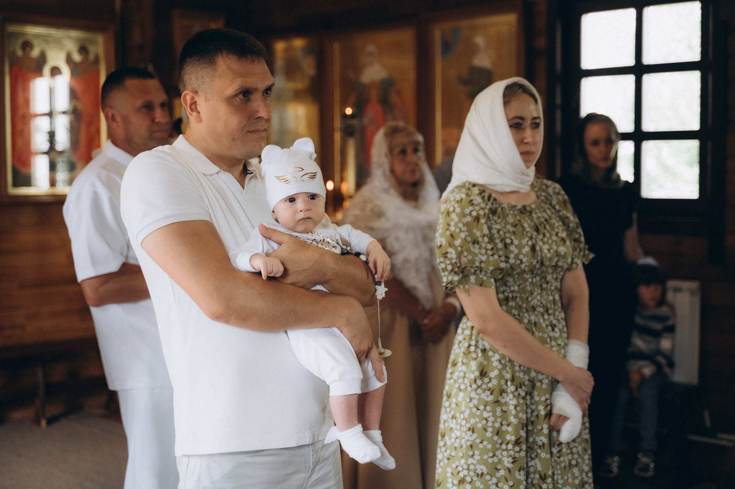 Крещение Марка (ХРАМ СВЯТИТЕЛЯ НИКОЛАЯ ЯПОНСКОГО). Семейный фотограф в Минске Дарья Дреко