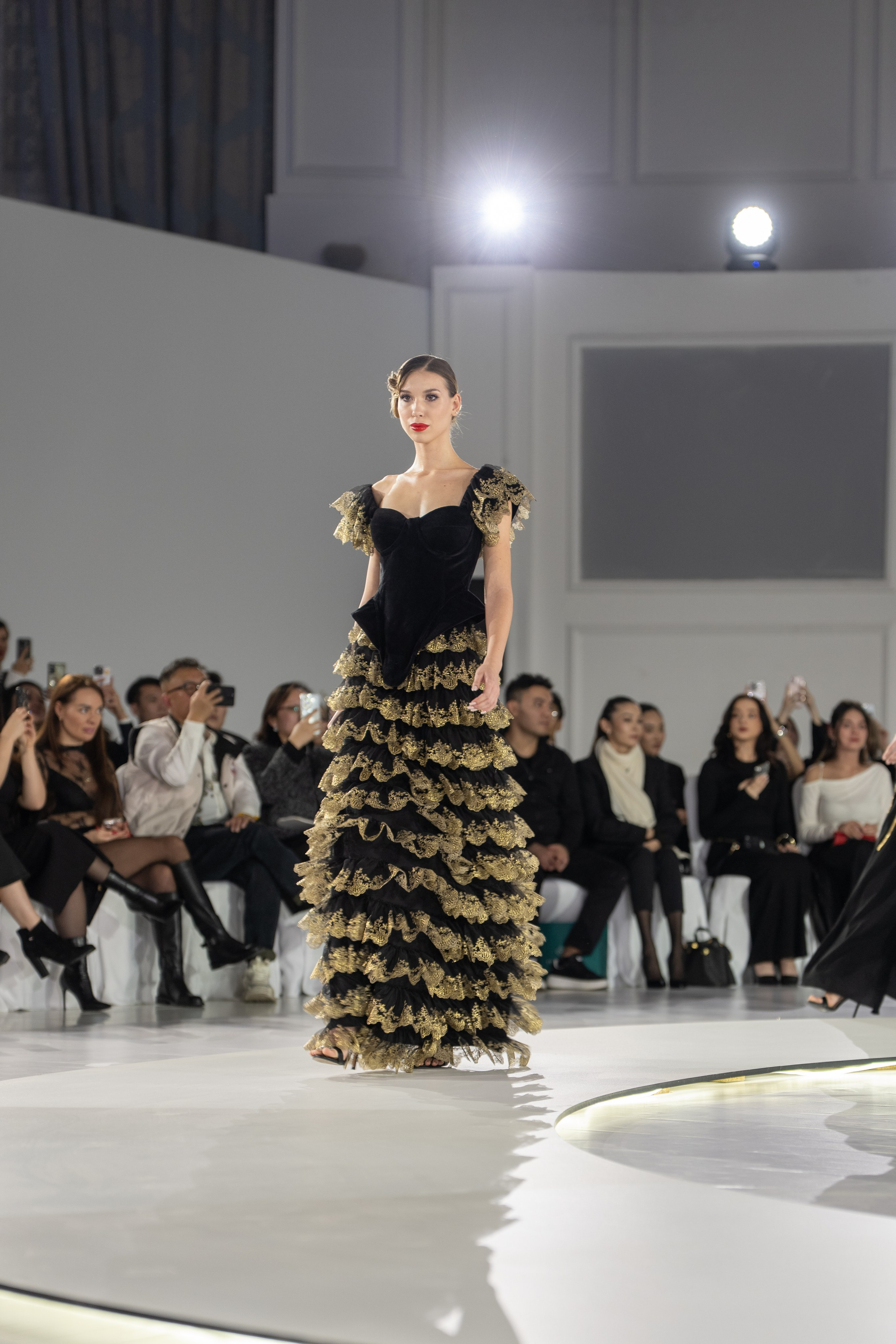 Naiyl Baikuchukov. Сайт Алматинского НЮ АРТ, будуар и фэшн фотографа Дениса Карпенко