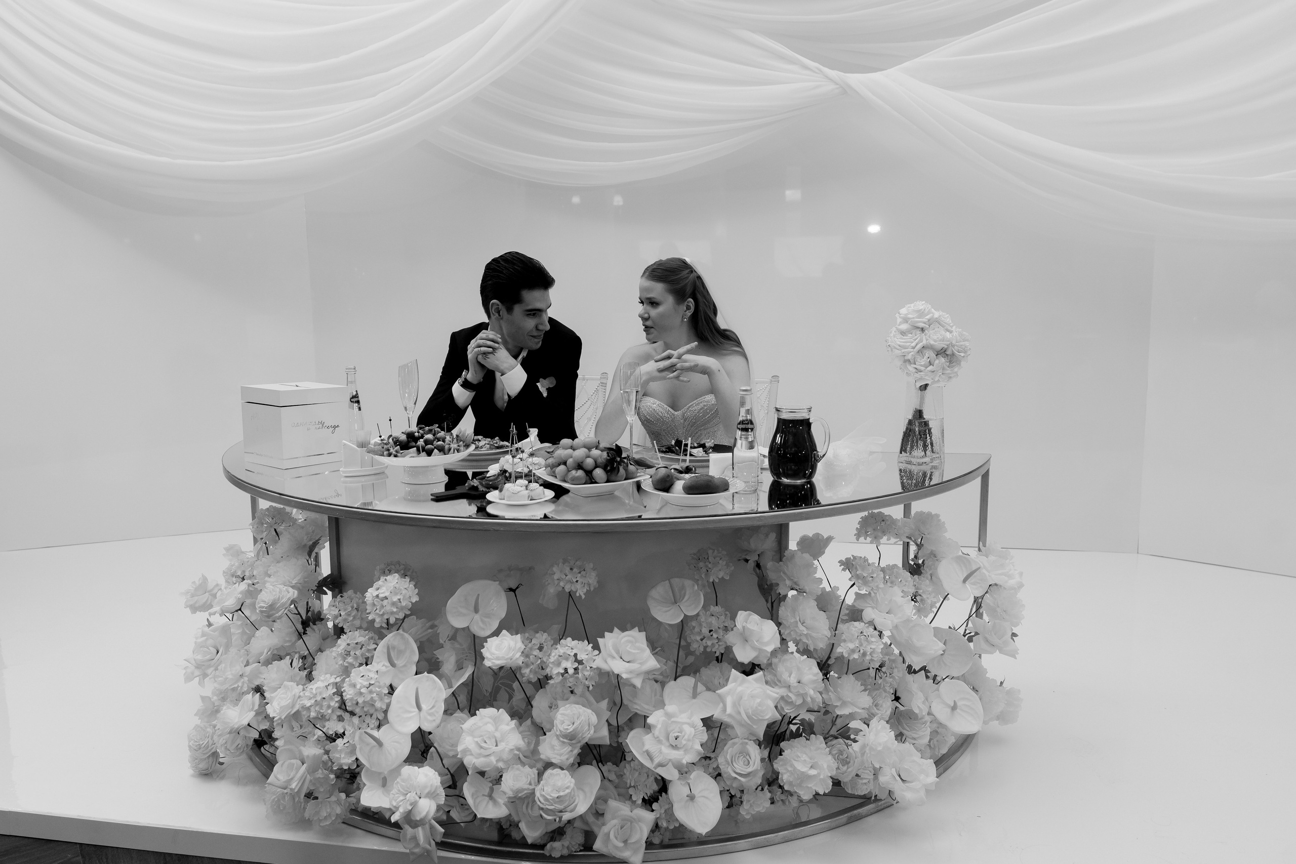 СВАДЕБНАЯ СЬЕМКА СБОРОВ В ОТЕЛЕ И ВЫЕЗД НА ЦЕРЕМОНИЮ (СНЯТО В СИБИРЕ В НИЖНЕВАРТОВСКЕ). Профессиональный фотограф, Санкт-Петербург — Виктория Богомолова