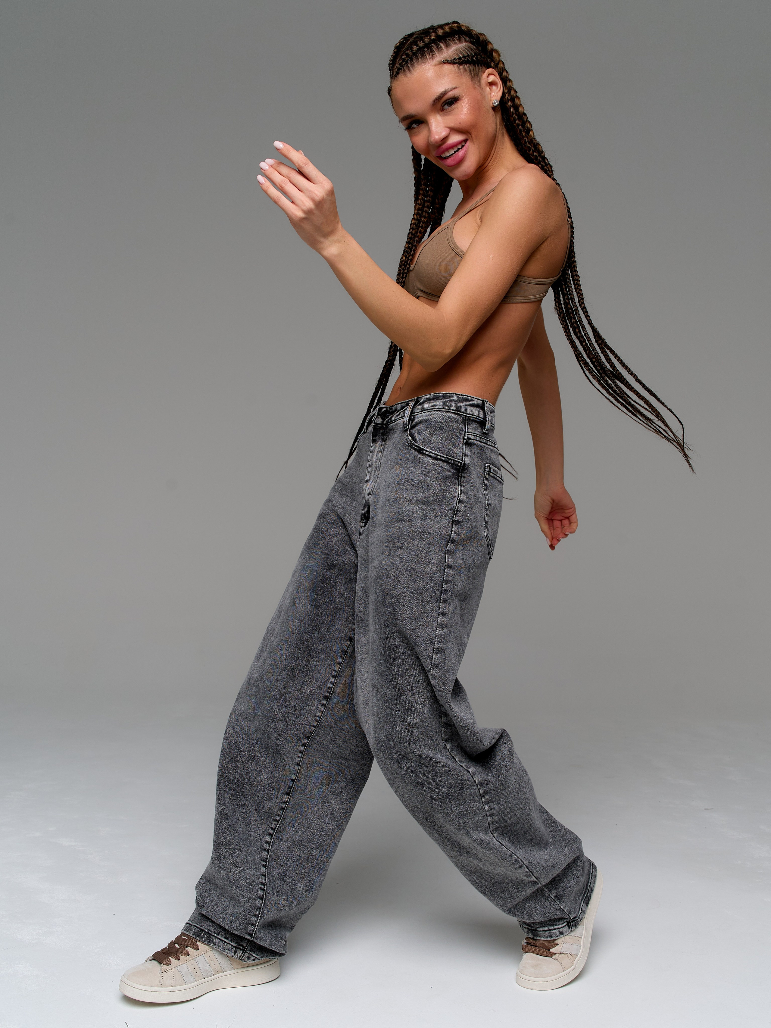 Джинсы. Фотограф для маркетплейсов в Москве