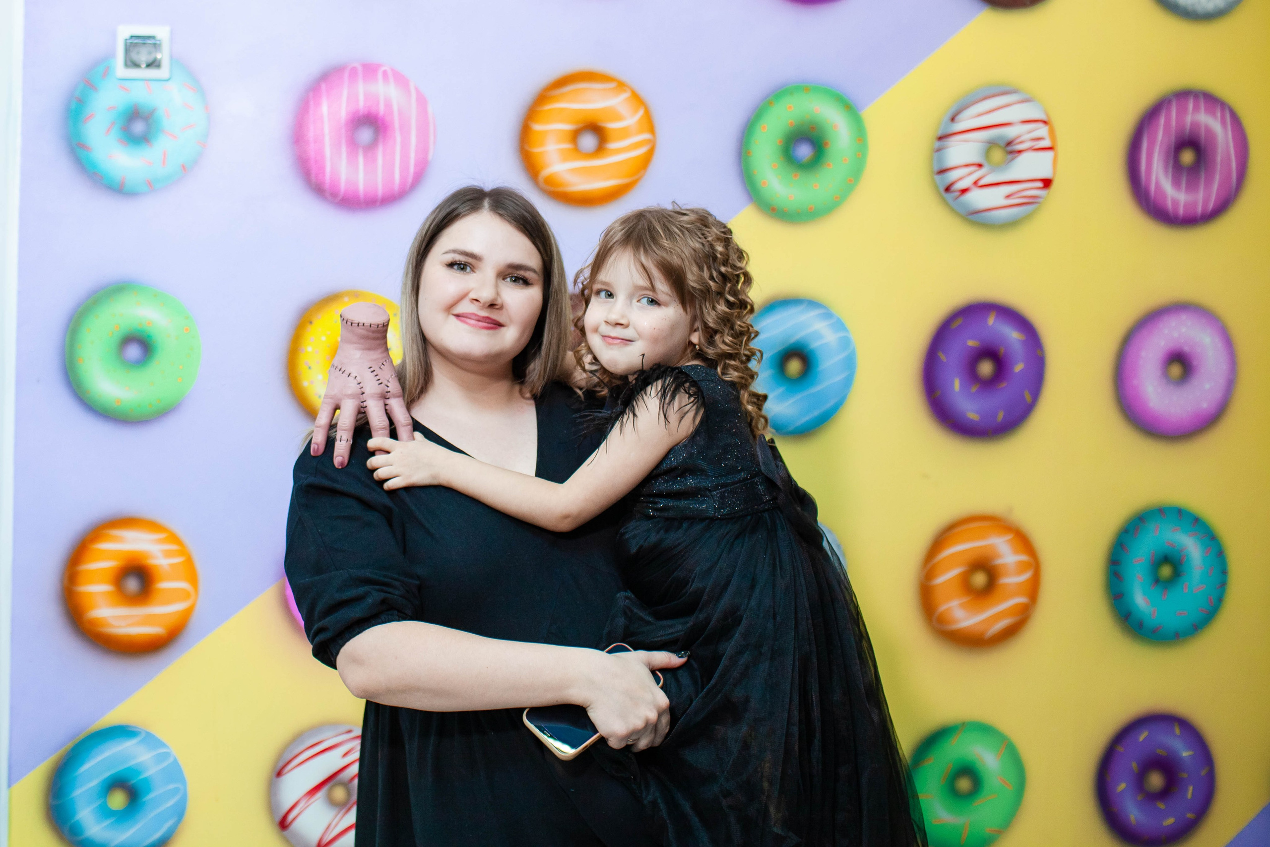 День Рождения Анечки в стиле Уэнсдей. Детский и семейный фотограф в Санкт-Петербурге Елизавета Сорокина