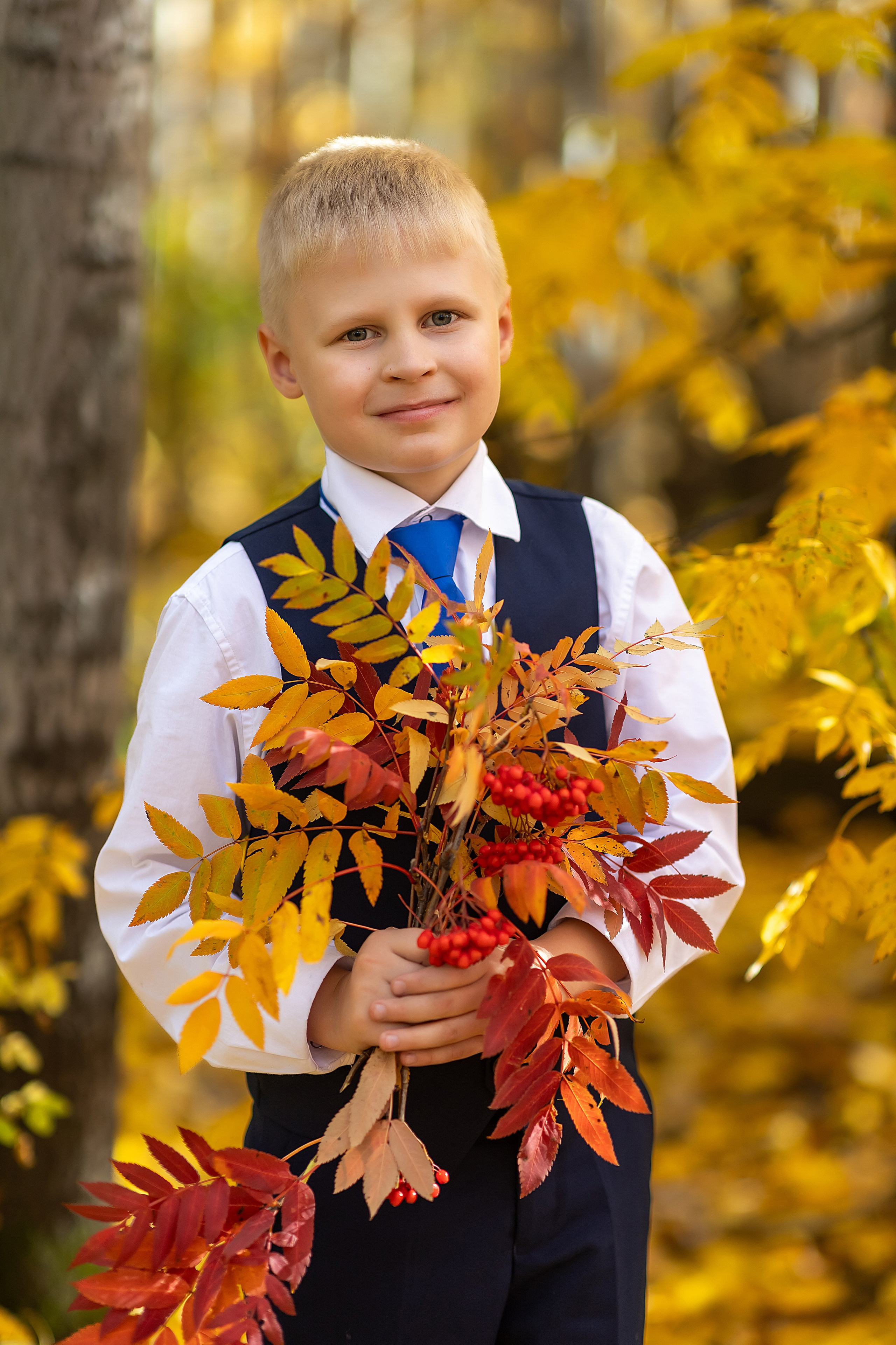 Примеры фото НАЧАЛЬНЫЕ КЛАССЫ. Фотограф Радужный ХМАО, Школьный фотограф, семейный фотограф, выпускной альбом