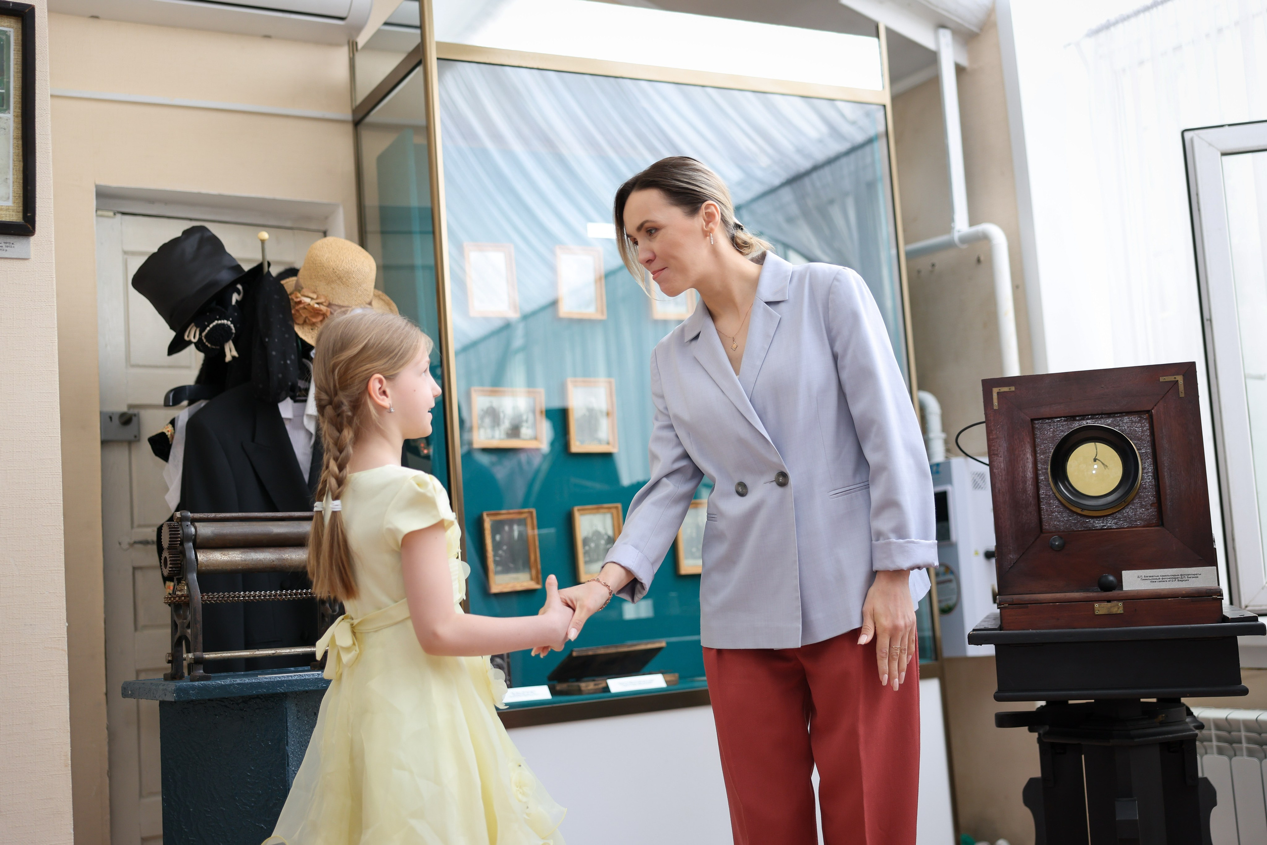 Фотовыставка к 1 июня 2025 «Мир детства». Детский и семейный фотограф в Павлодаре Оксана Солей. Школа моделей