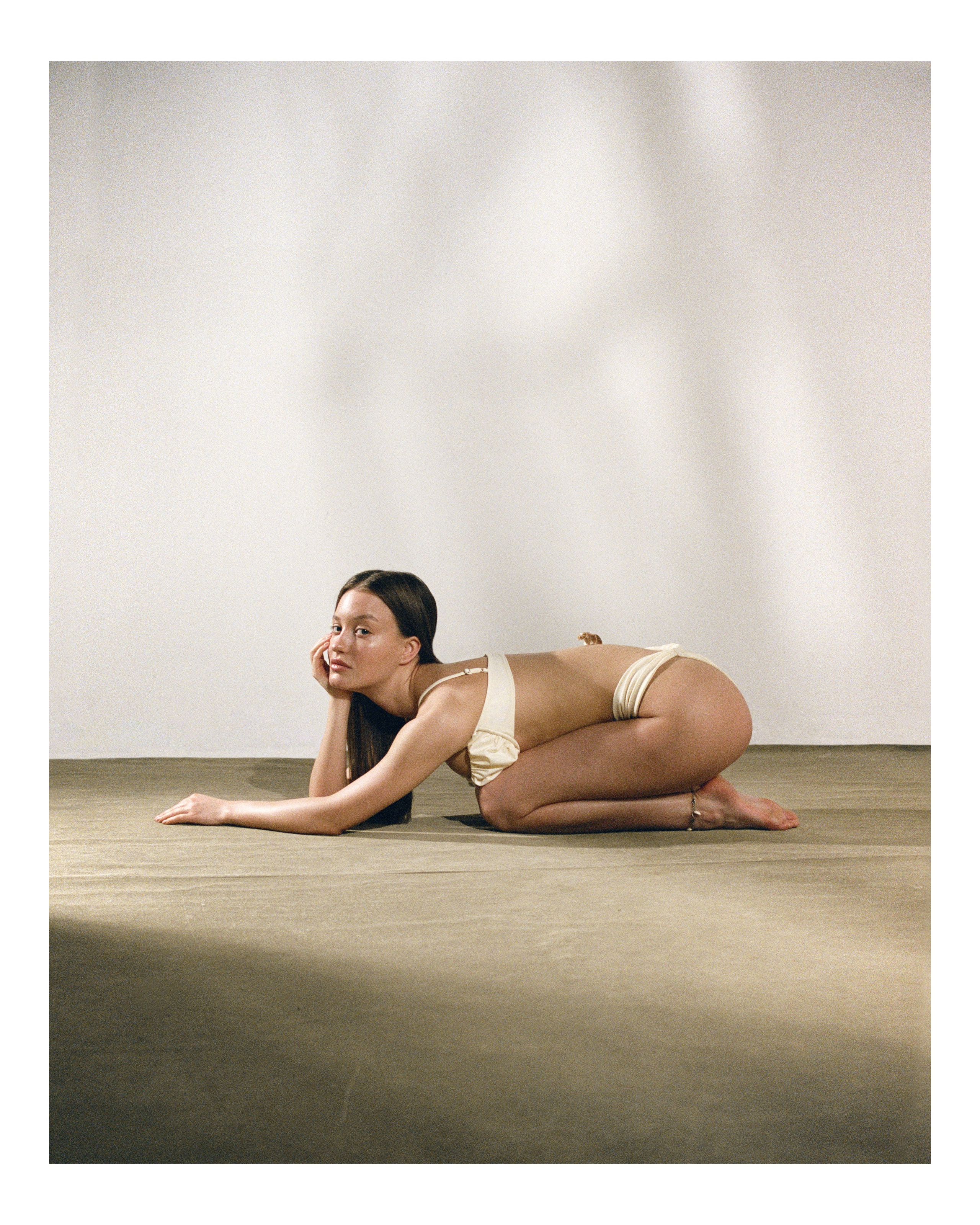 NUE NUE. Darya Abramova photographer