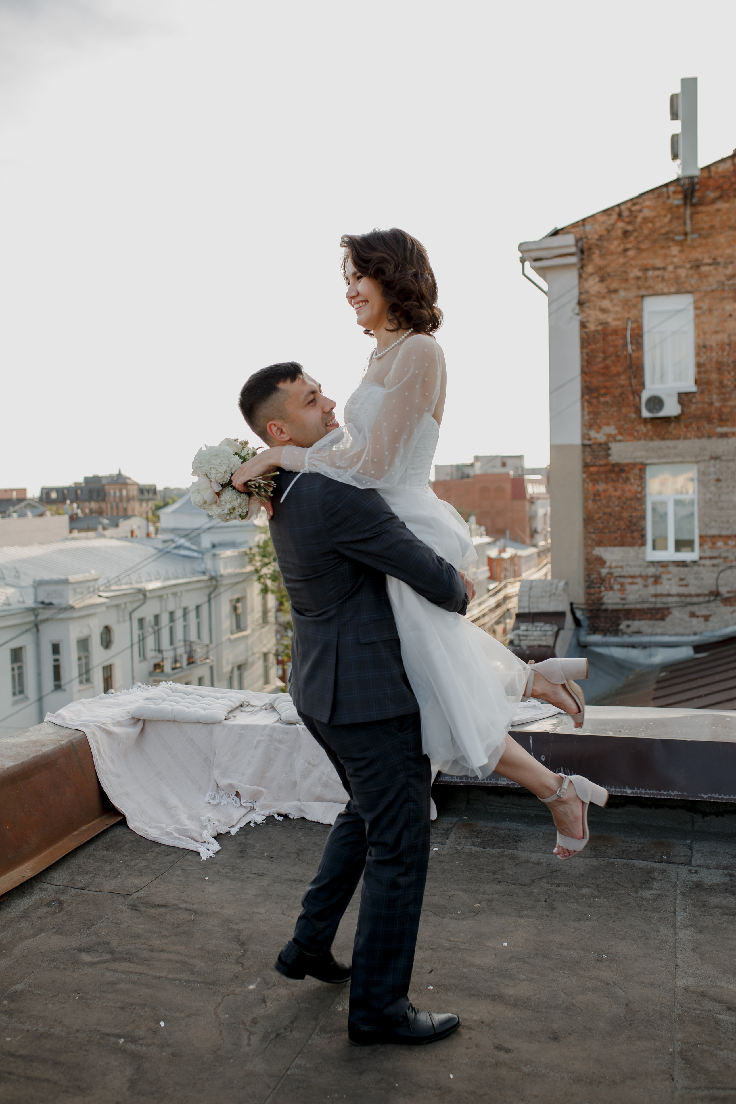 Свадебная фотосессия в городе. Свадебный фотограф в Самаре Катерина Мостовая