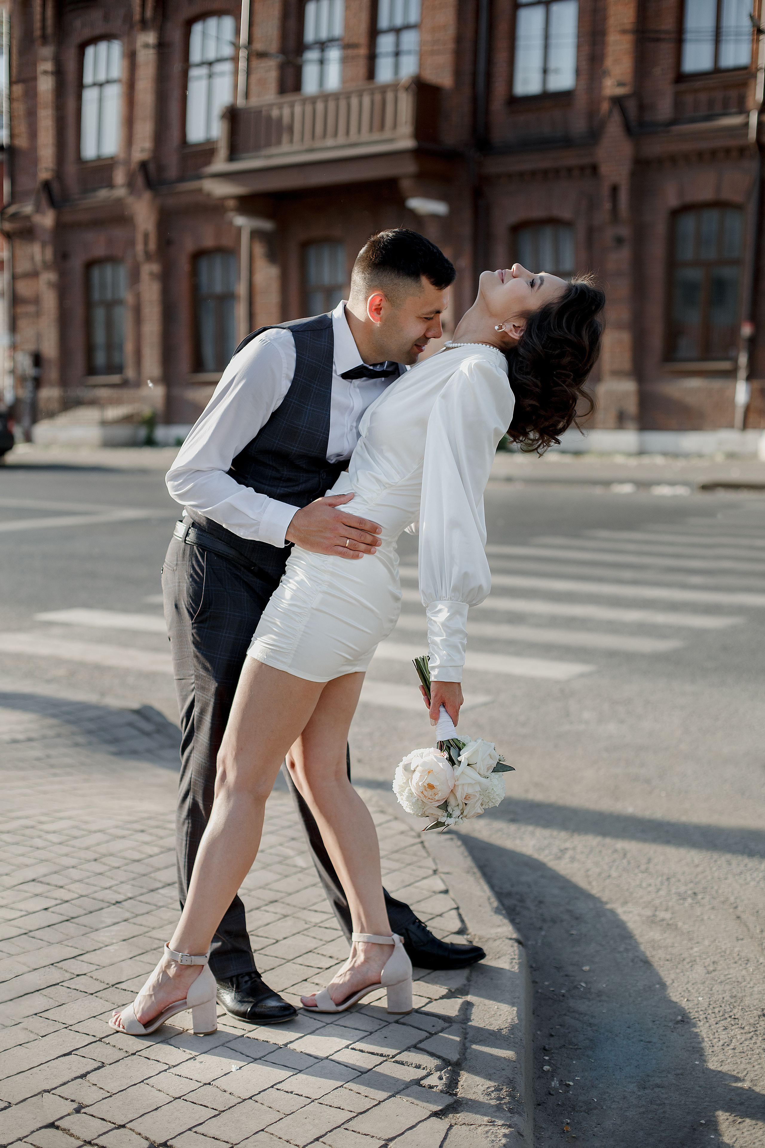 Свадебная фотосессия в городе. Свадебный фотограф в Самаре Катерина Мостовая