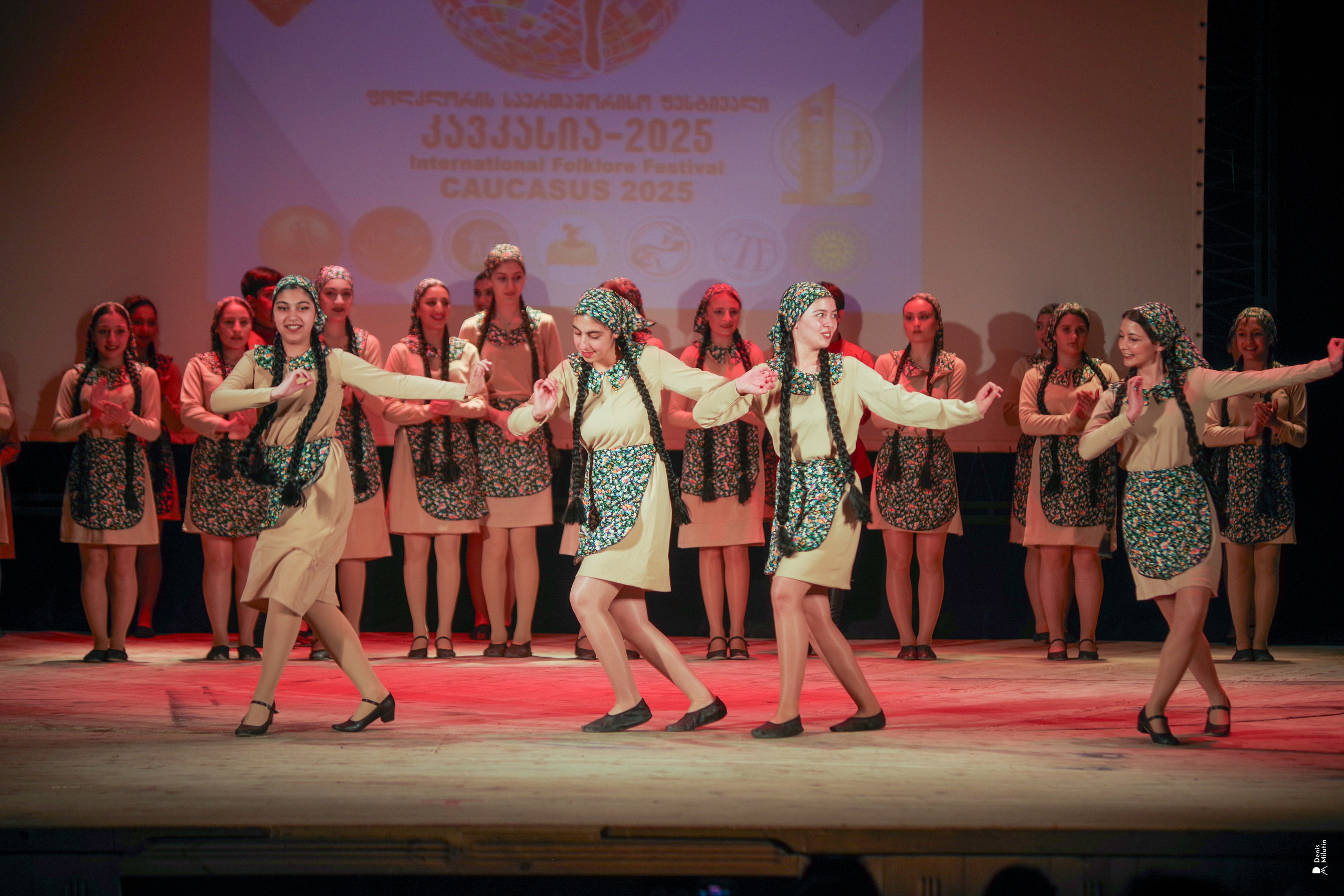 Танцы в прекрасном Они. Портретный фотограф Денис Милютин