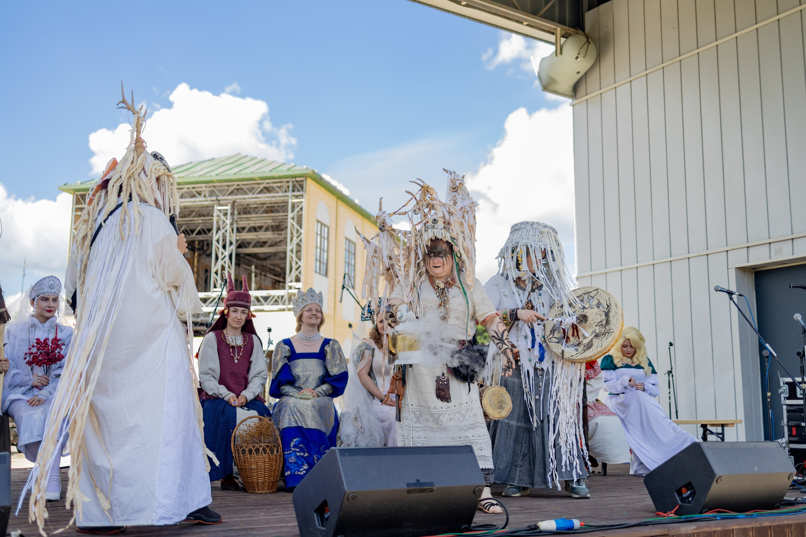 Земля Легенд: Солнце и медведь Фест. Репортажный, семейный и студийный фотограф в Москве Демин Алексей