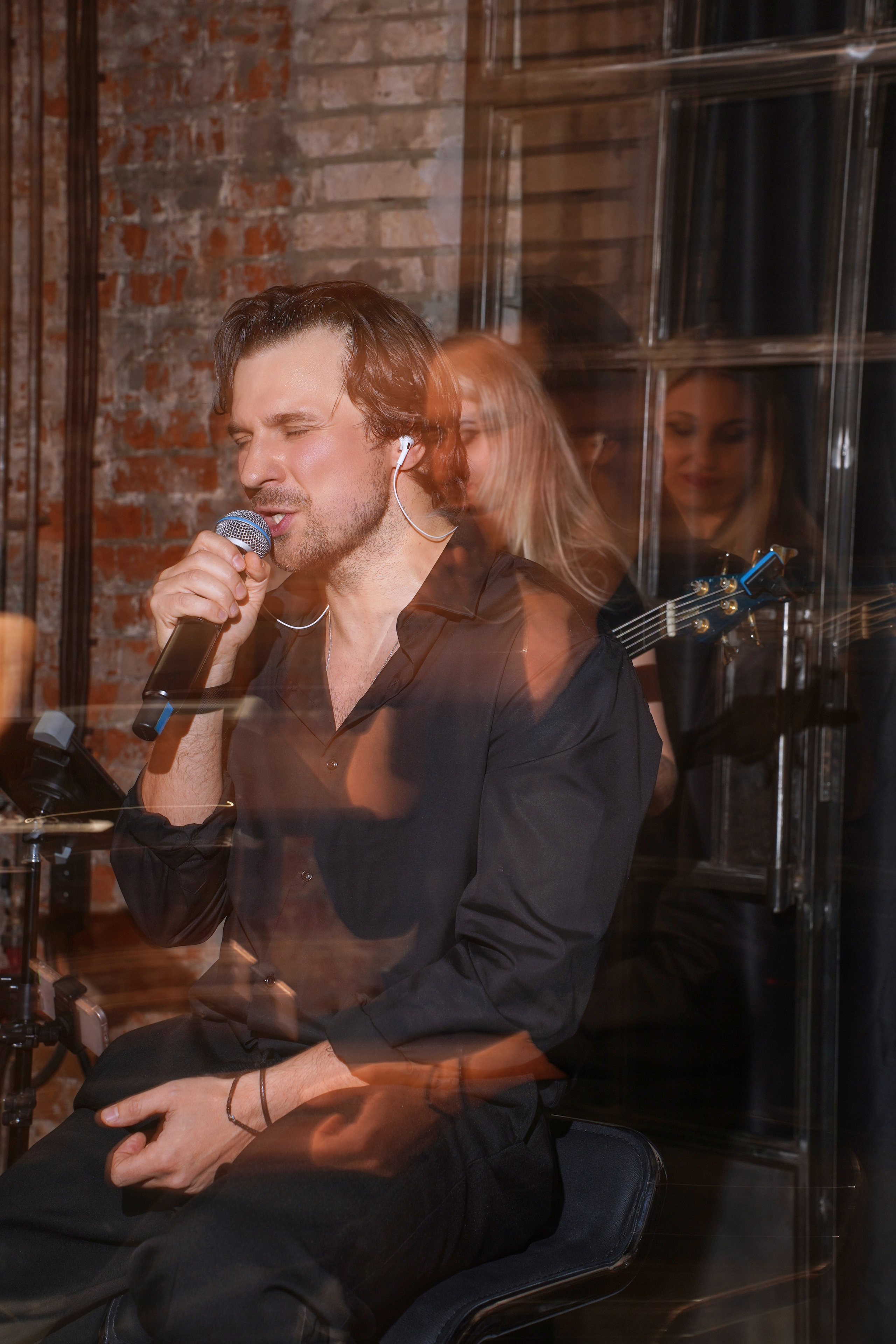 Концерт кавер группы. Фотограф