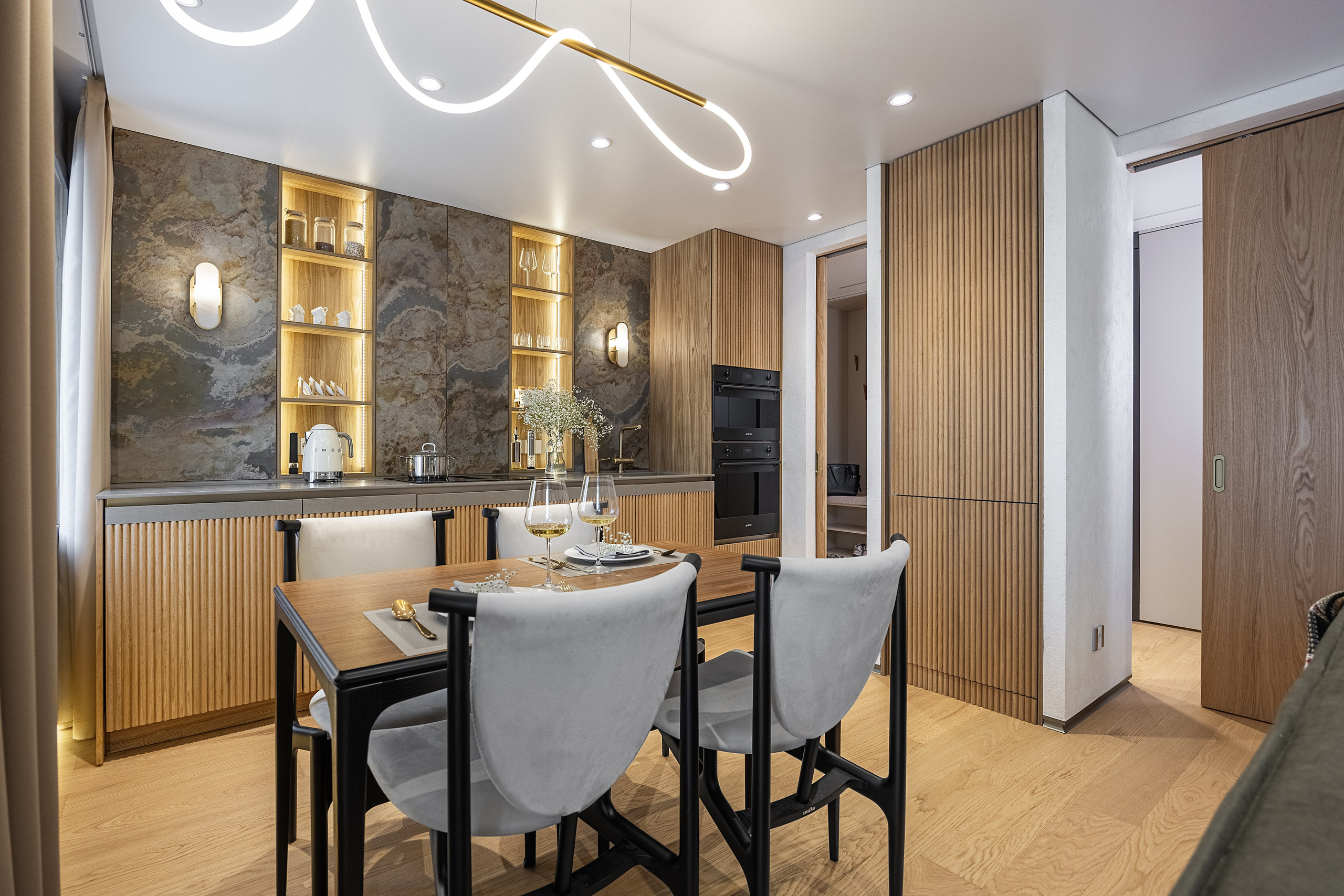 Гагарина. Фотограф и видеограф в Улан-Удэ: Аюна Габагуева и Артём Шаханов