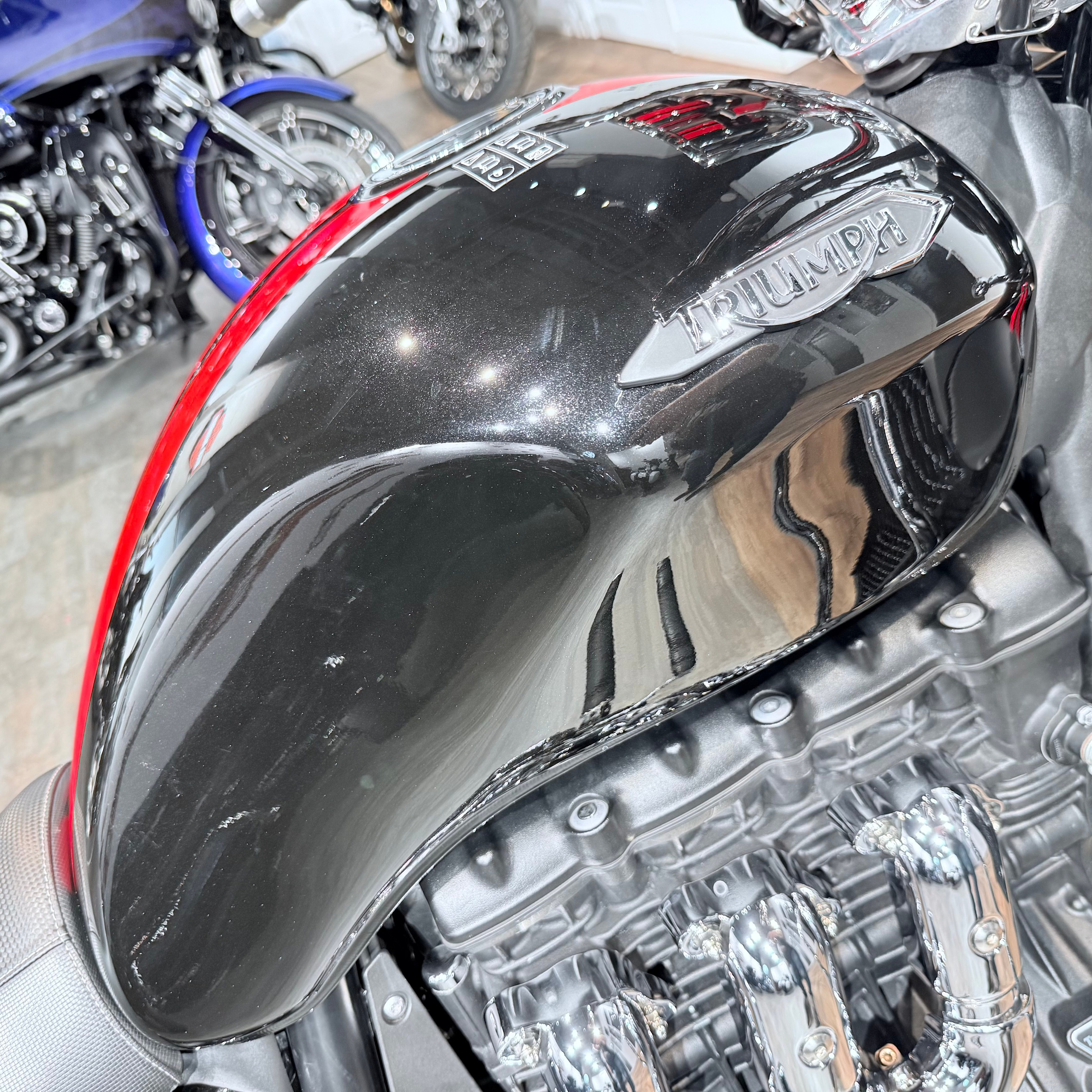 Купить Triumph 2017 Rocket III Roadster — подробнее на сайте. Hello Davidson, Москва. Только хорошие мотоциклы…