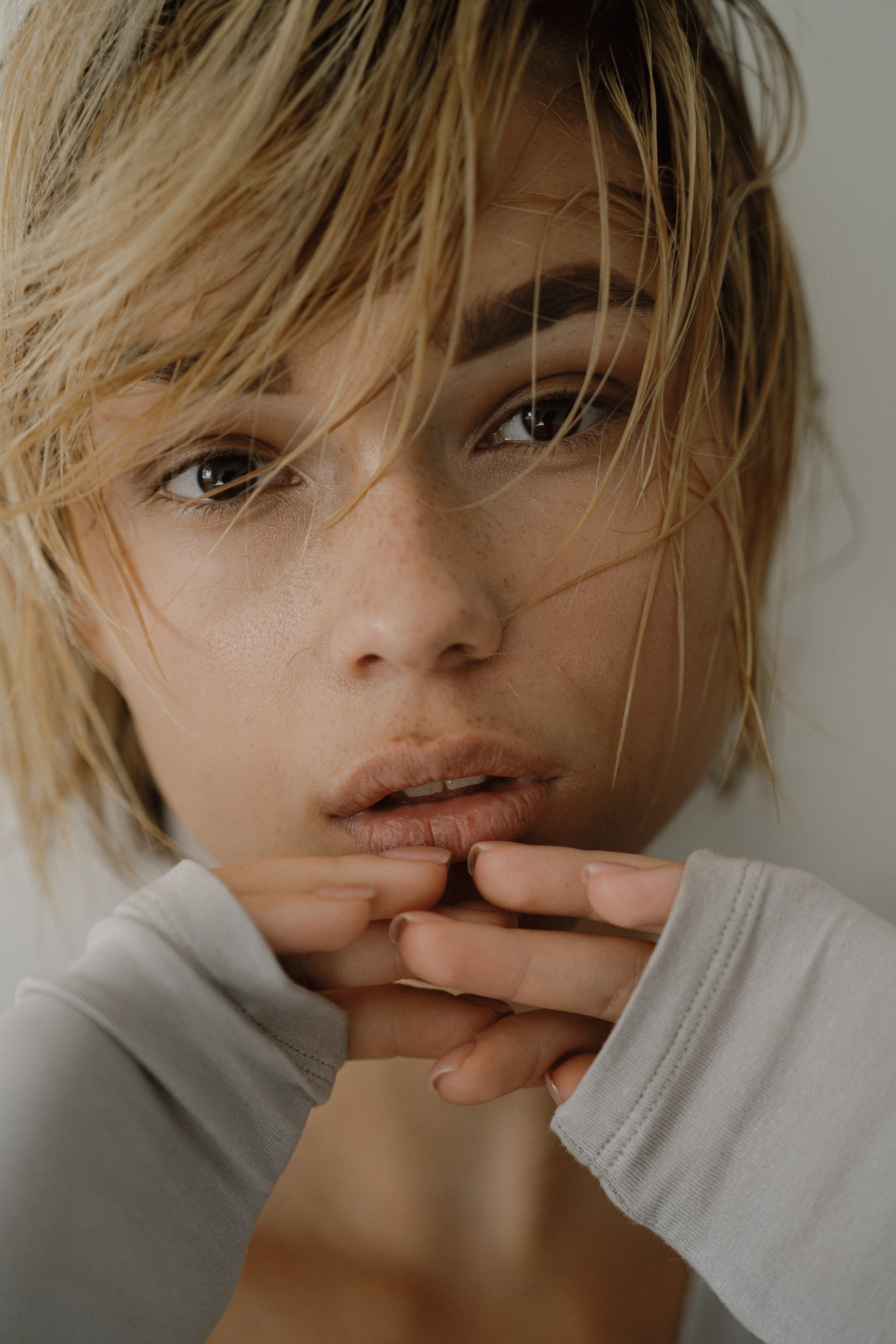 Девушки. Костя Жуков — фотограф в Москве