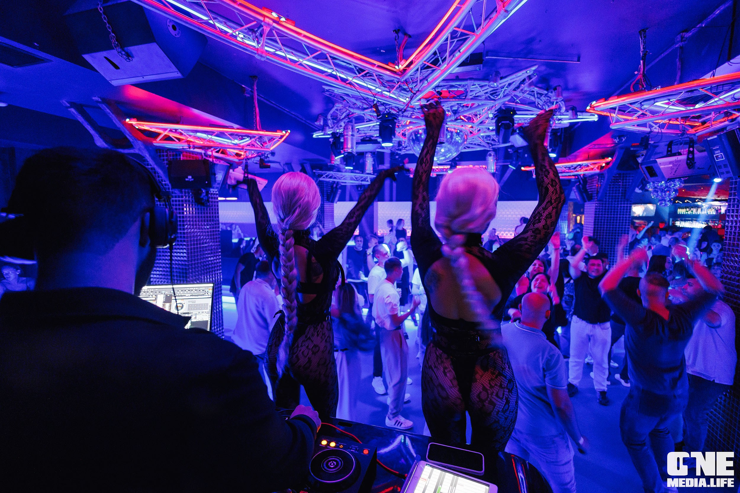 Фоторепортаж из РК Планета. One Media Life: фоторепортажи, фотоотчеты с мероприятий и заведений